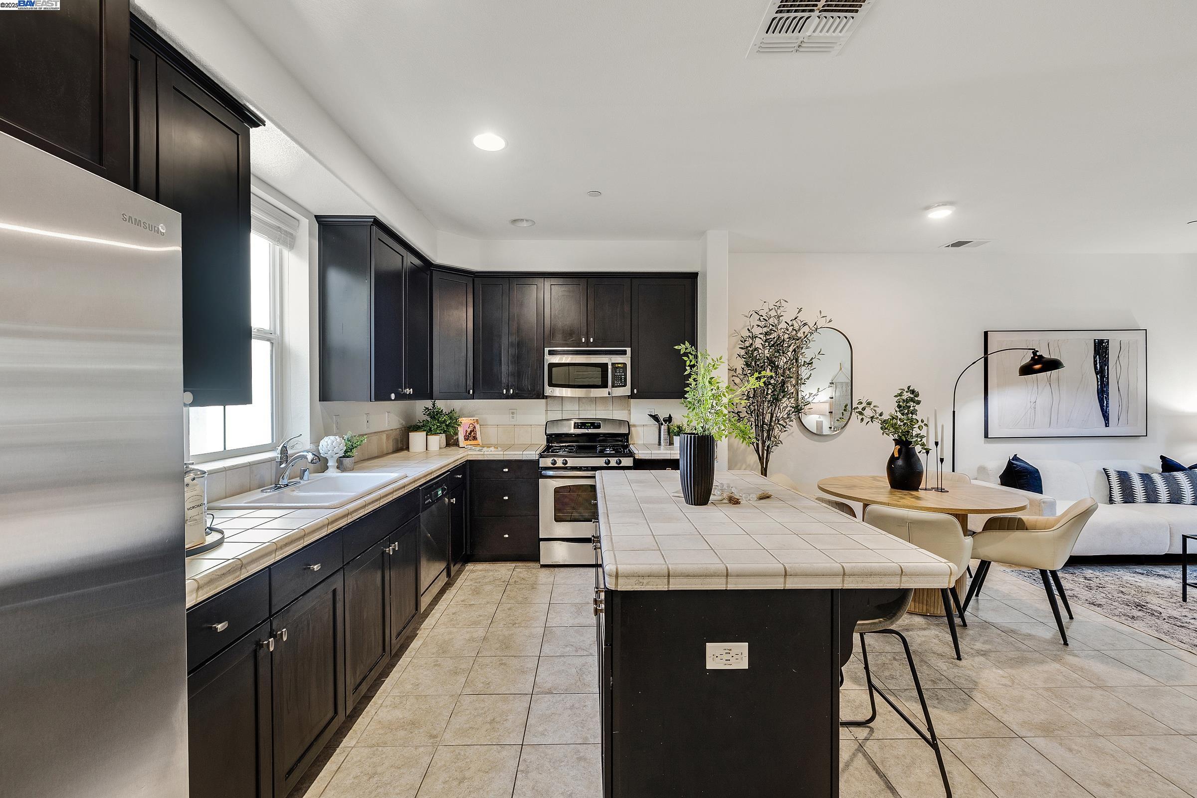 Photo #4: 41111274 Listing 