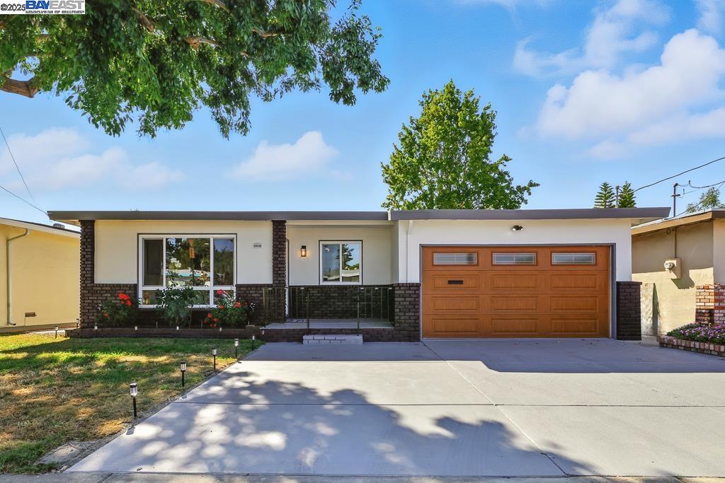 Front Image Thumbnail for BE41111275