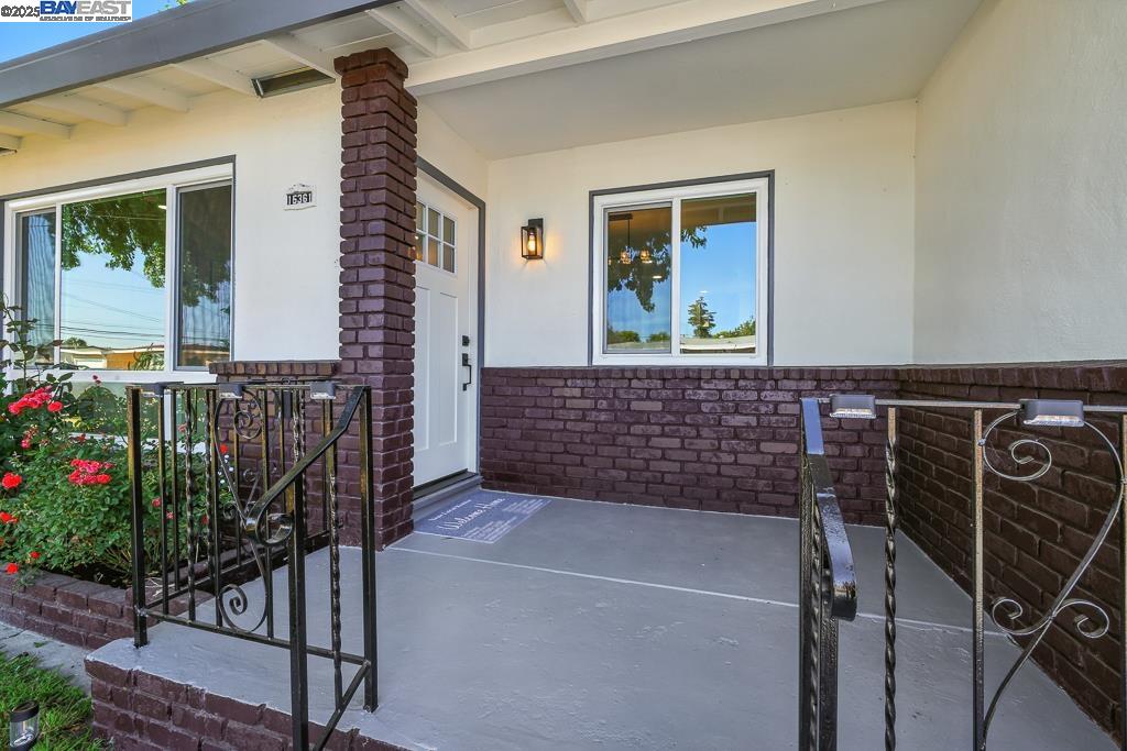 Detail Gallery Image 5 of 54 For 15361 Norton St, San Leandro,  CA 94579 - 3 Beds | 2/1 Baths