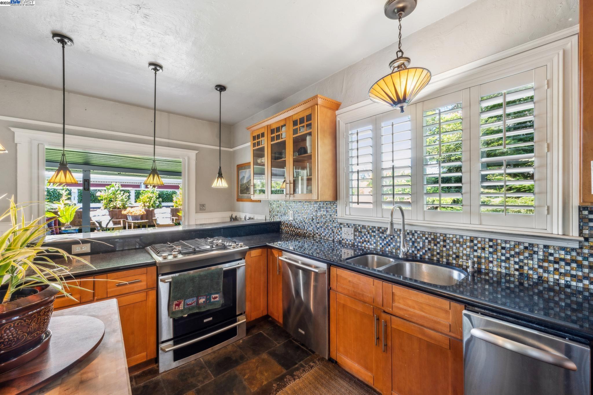 Detail Gallery Image 17 of 60 For 2848 San Jose, Alameda,  CA 94501 - – Beds | – Baths
