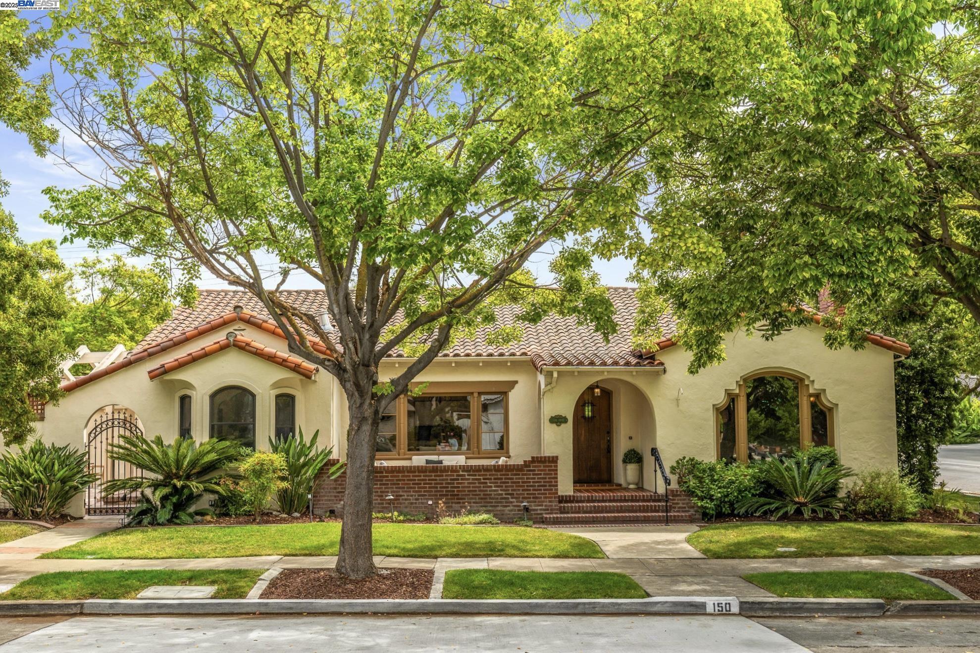 Detail Gallery Image 1 of 52 For 150 Ayer Ave, San Jose,  CA 95110 - 4 Beds | 3/1 Baths