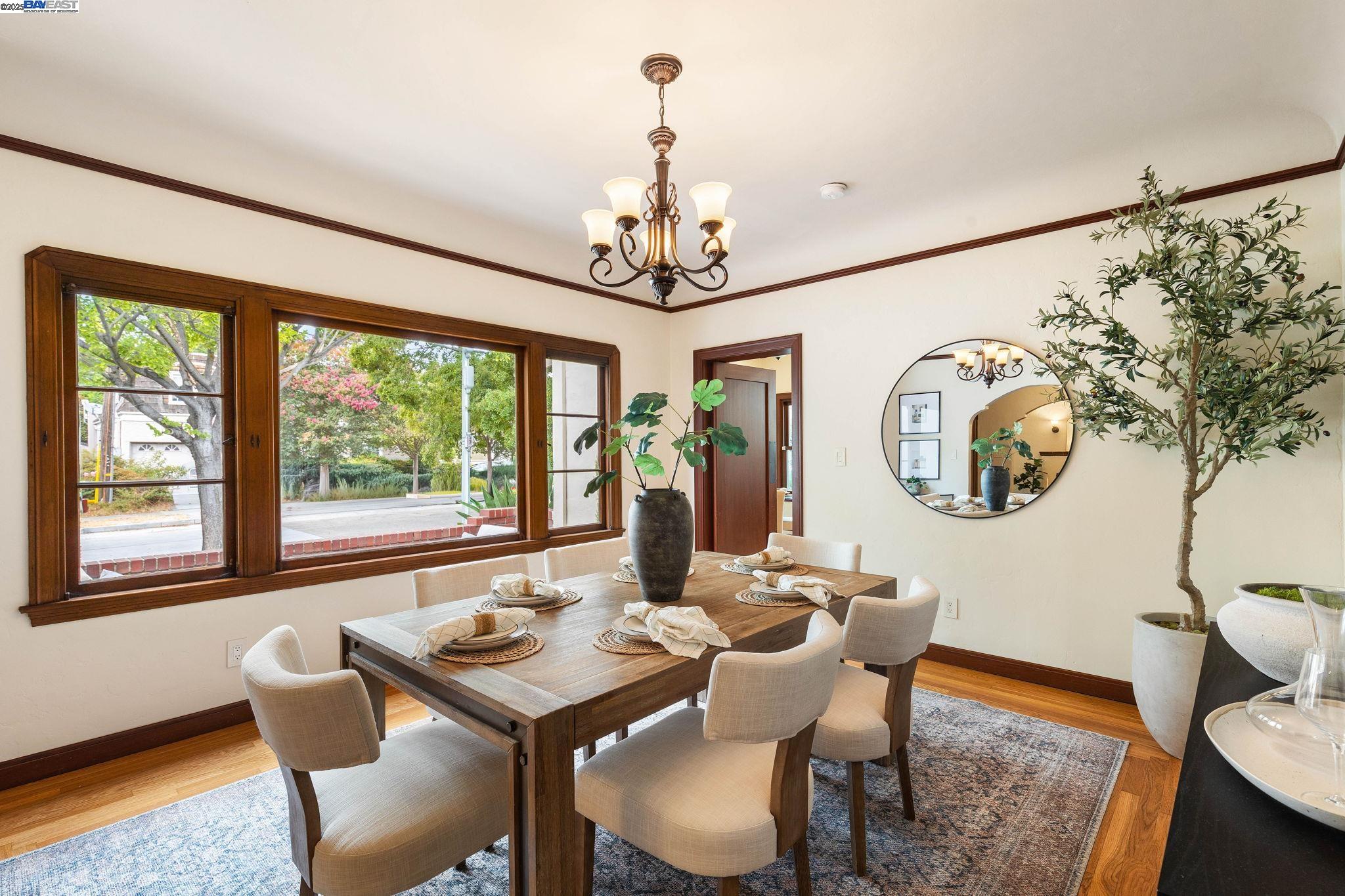 Detail Gallery Image 12 of 52 For 150 Ayer Ave, San Jose,  CA 95110 - 4 Beds | 3/1 Baths