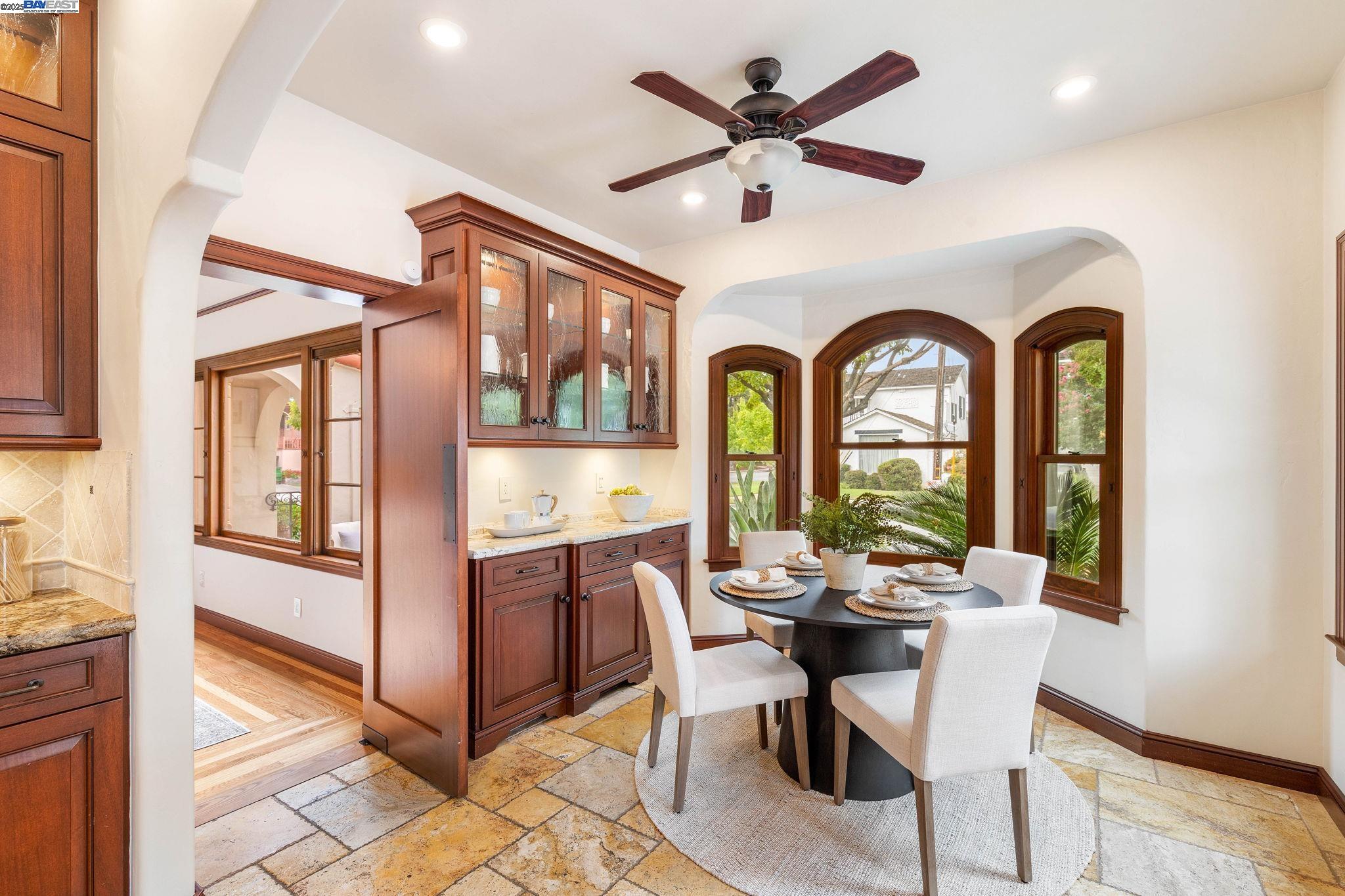Detail Gallery Image 16 of 52 For 150 Ayer Ave, San Jose,  CA 95110 - 4 Beds | 3/1 Baths