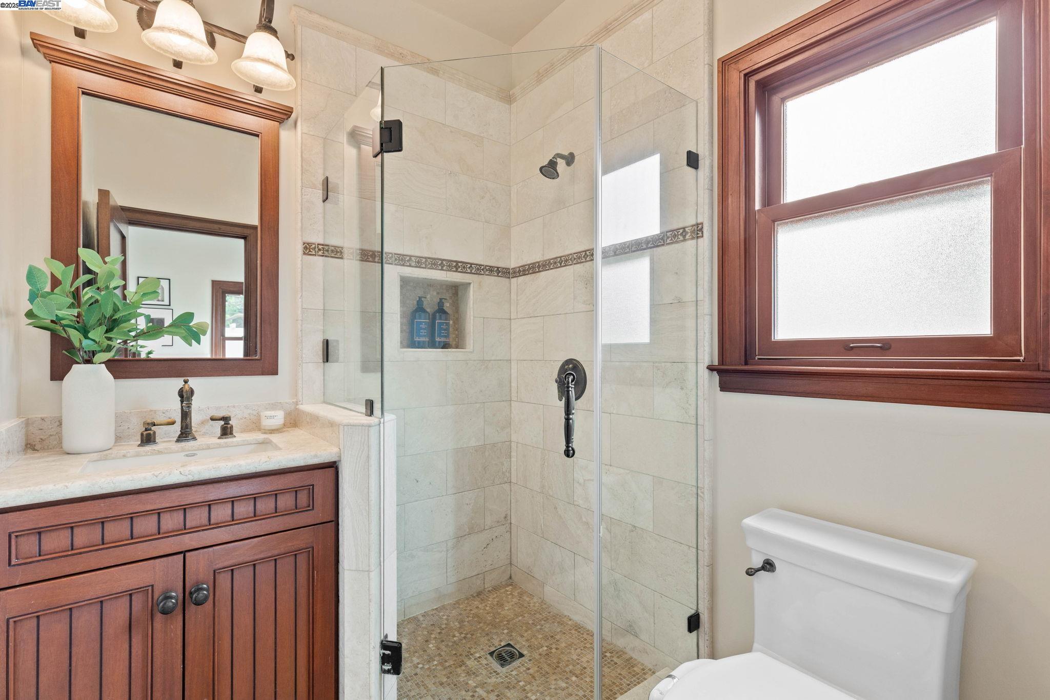 Detail Gallery Image 22 of 52 For 150 Ayer Ave, San Jose,  CA 95110 - 4 Beds | 3/1 Baths