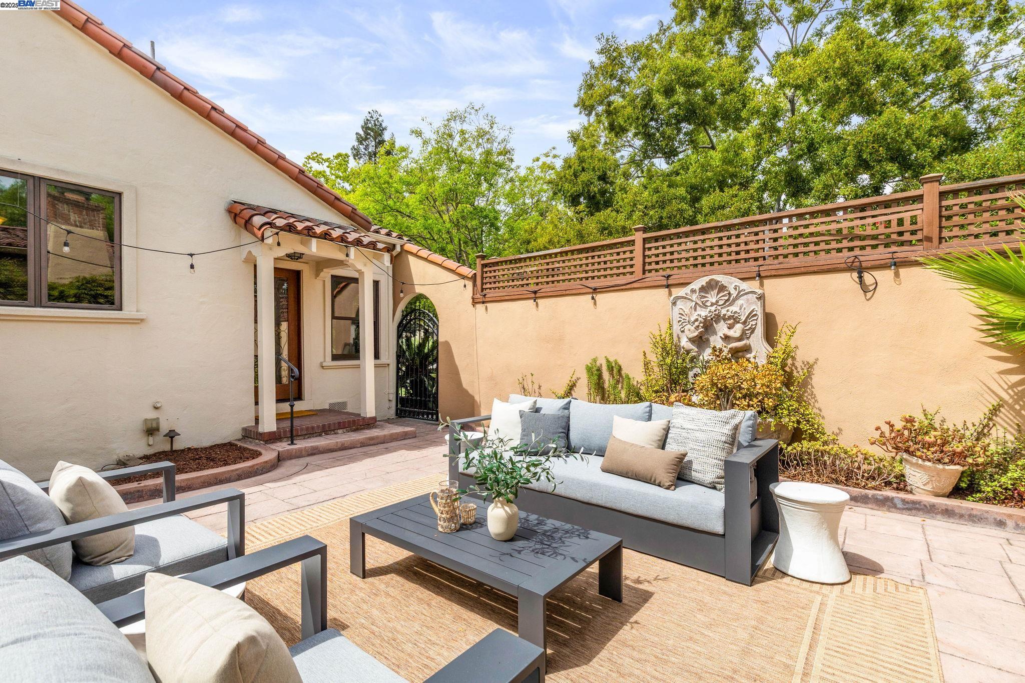Detail Gallery Image 37 of 52 For 150 Ayer Ave, San Jose,  CA 95110 - 4 Beds | 3/1 Baths