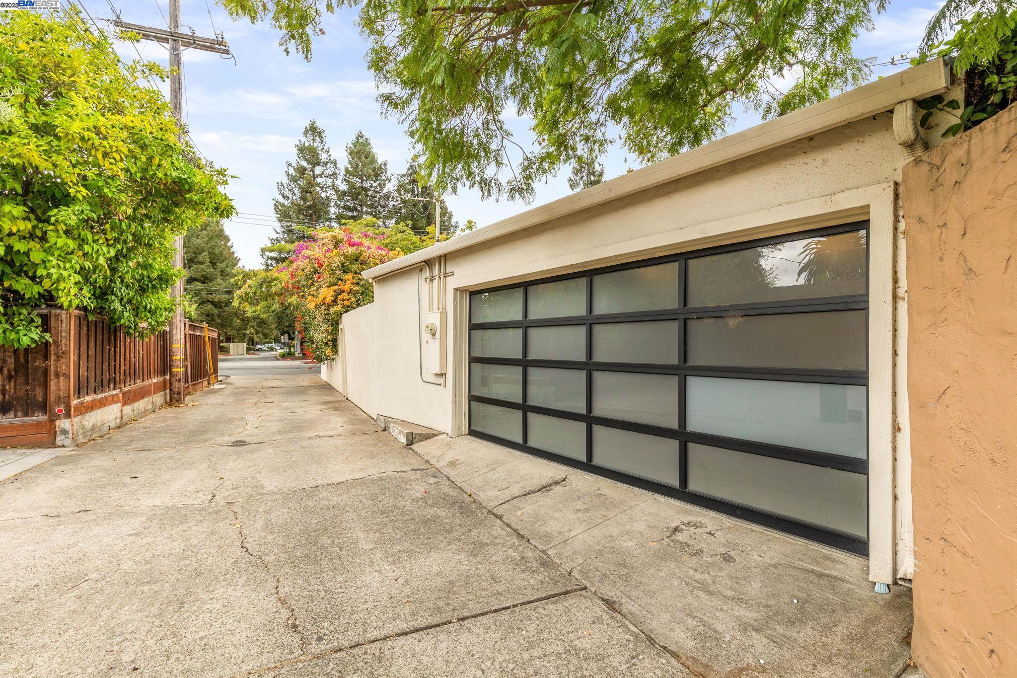 Detail Gallery Image 39 of 52 For 150 Ayer Ave, San Jose,  CA 95110 - 4 Beds | 3/1 Baths