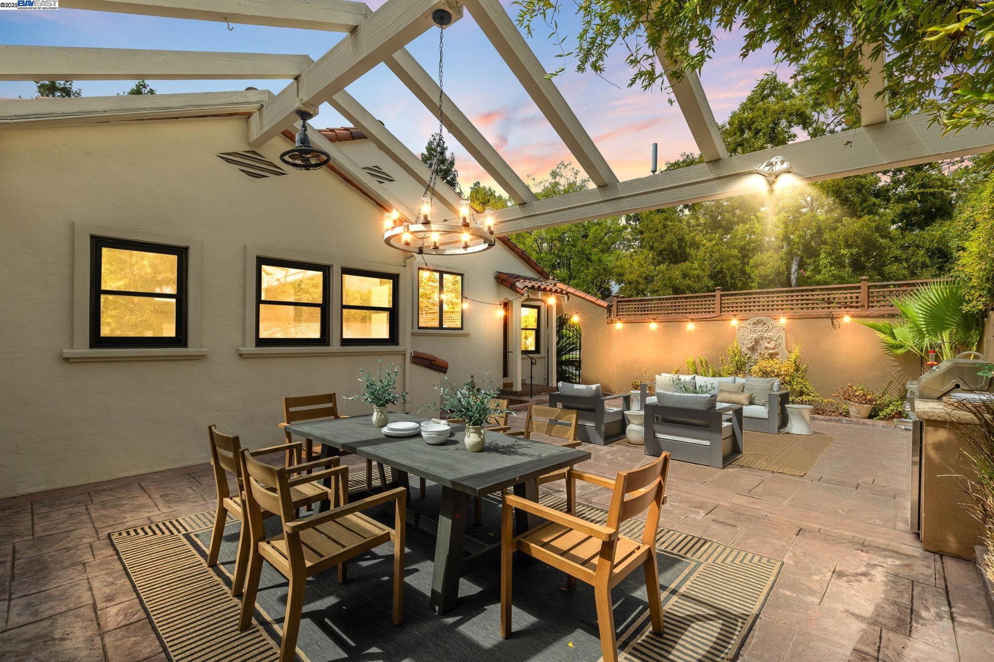 Detail Gallery Image 41 of 52 For 150 Ayer Ave, San Jose,  CA 95110 - 4 Beds | 3/1 Baths