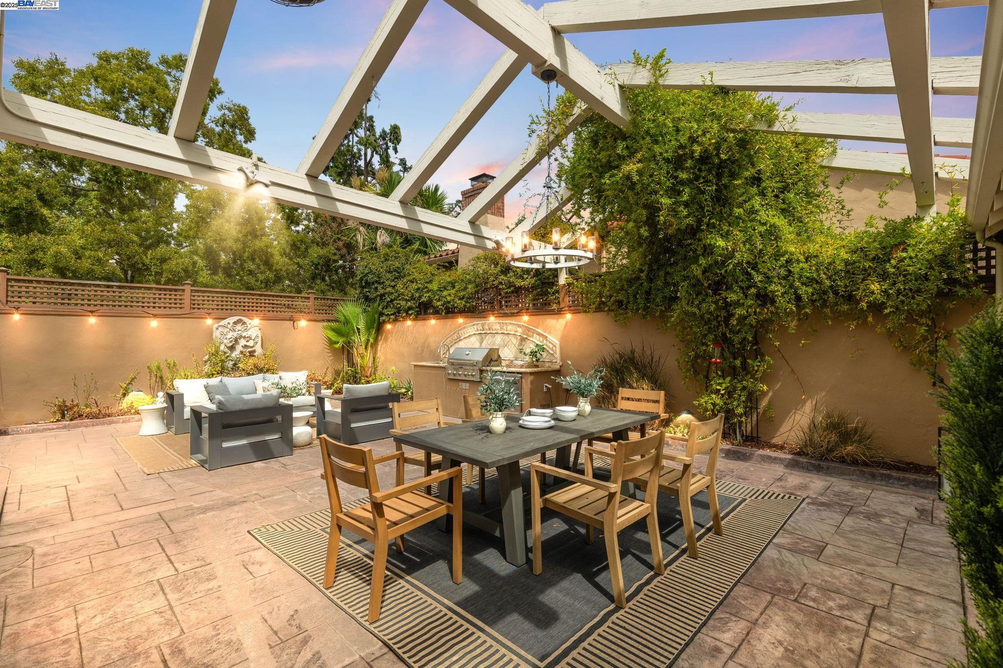 Detail Gallery Image 42 of 52 For 150 Ayer Ave, San Jose,  CA 95110 - 4 Beds | 3/1 Baths