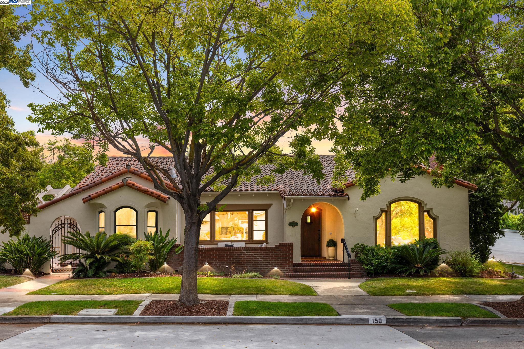 Detail Gallery Image 43 of 52 For 150 Ayer Ave, San Jose,  CA 95110 - 4 Beds | 3/1 Baths