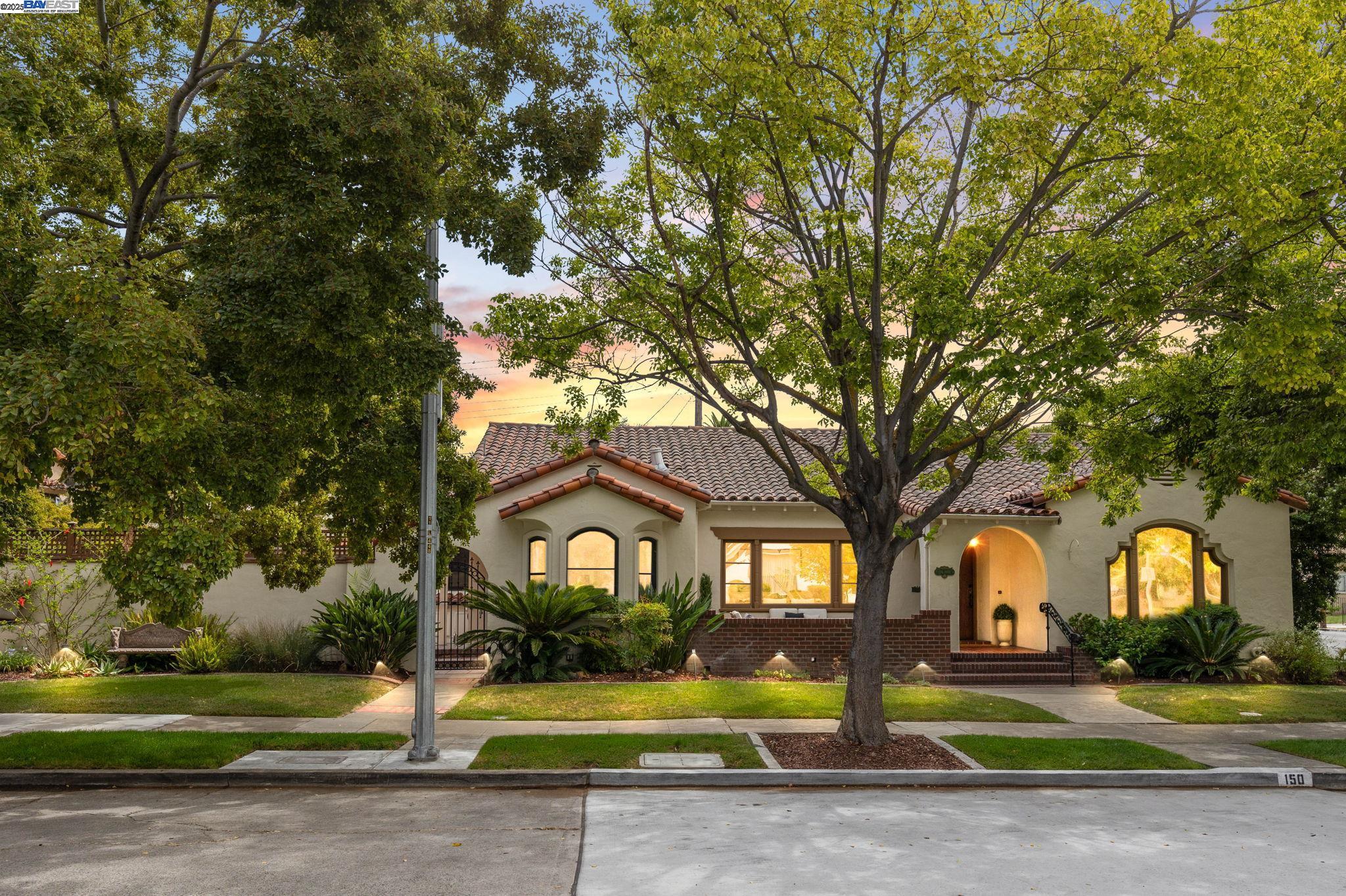 Detail Gallery Image 44 of 52 For 150 Ayer Ave, San Jose,  CA 95110 - 4 Beds | 3/1 Baths
