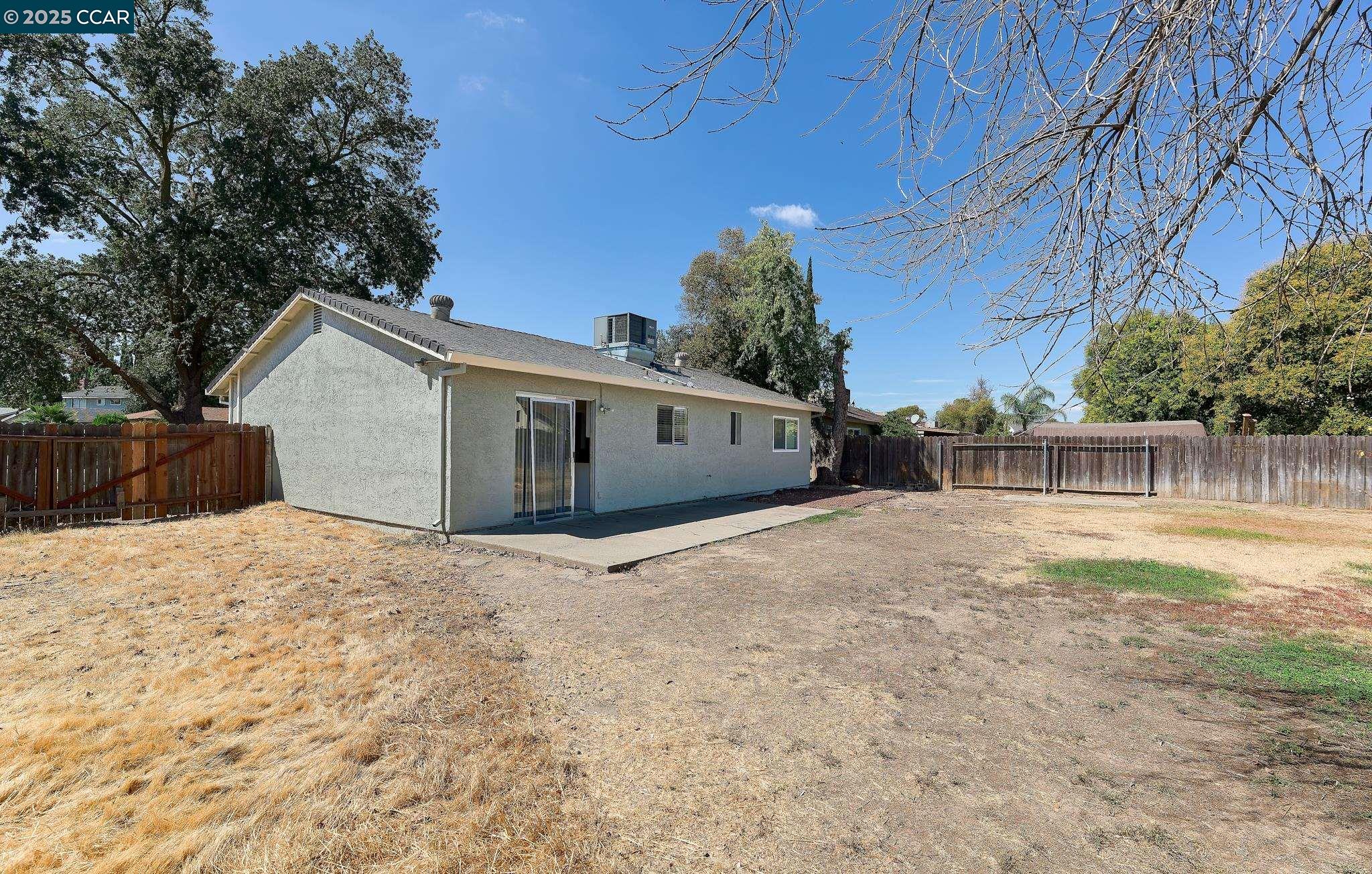 Detail Gallery Image 17 of 20 For 5385 Bamford Dr, Sacramento,  CA 95823 - 3 Beds | 2 Baths