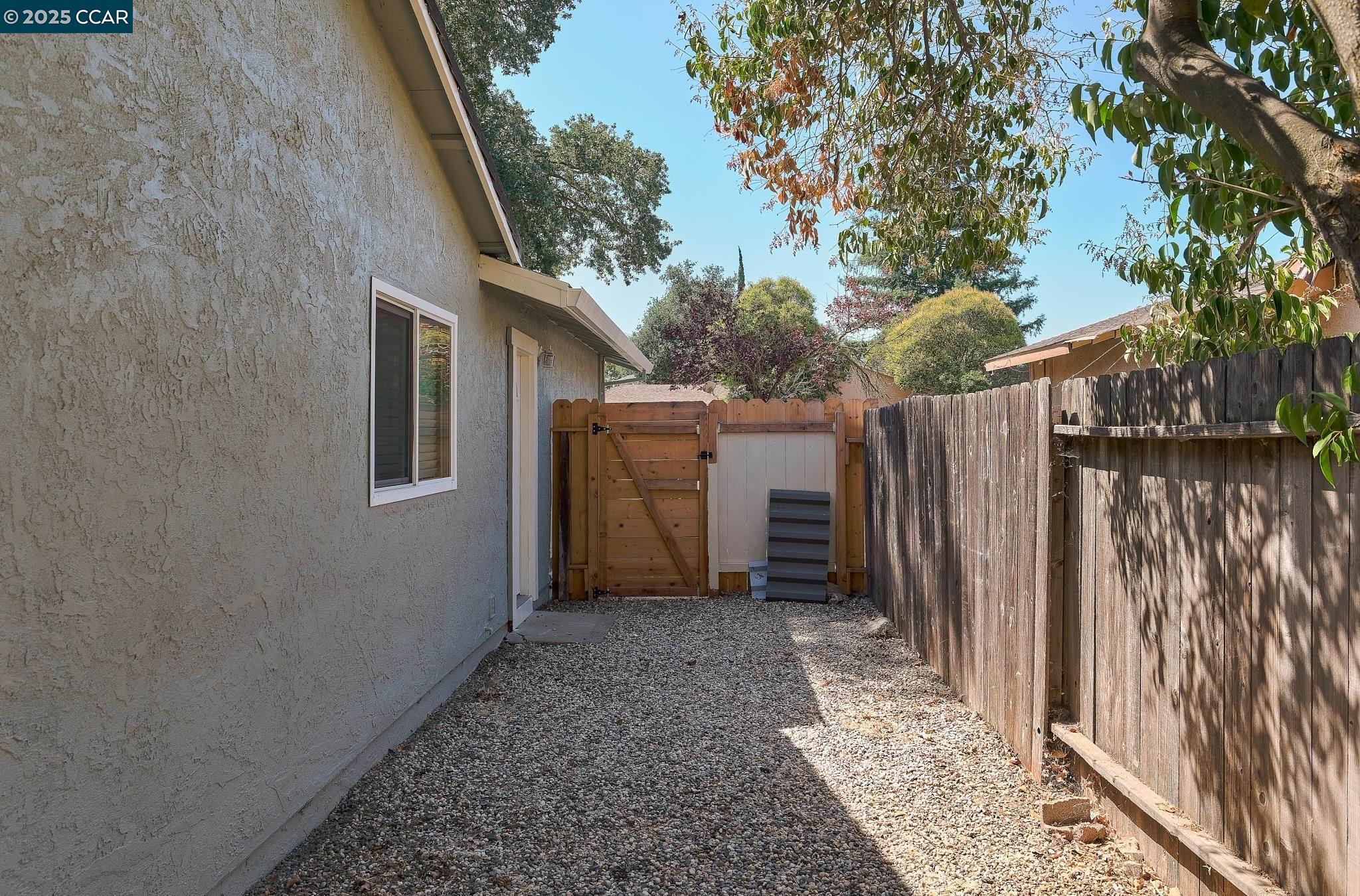 Detail Gallery Image 20 of 20 For 5385 Bamford Dr, Sacramento,  CA 95823 - 3 Beds | 2 Baths