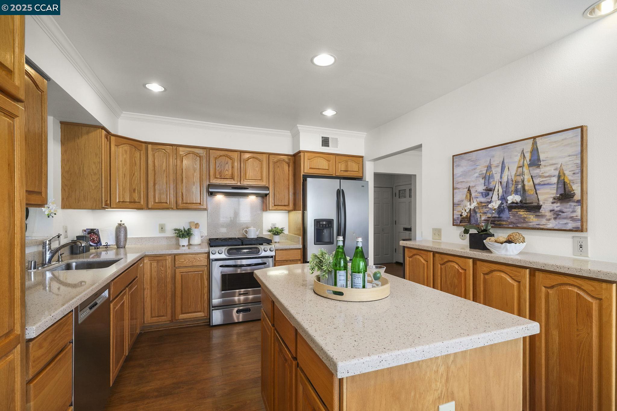 Detail Gallery Image 12 of 46 For 2133 Golden Rain Rd #12,  Walnut Creek,  CA 94595 - 2 Beds | 1/1 Baths