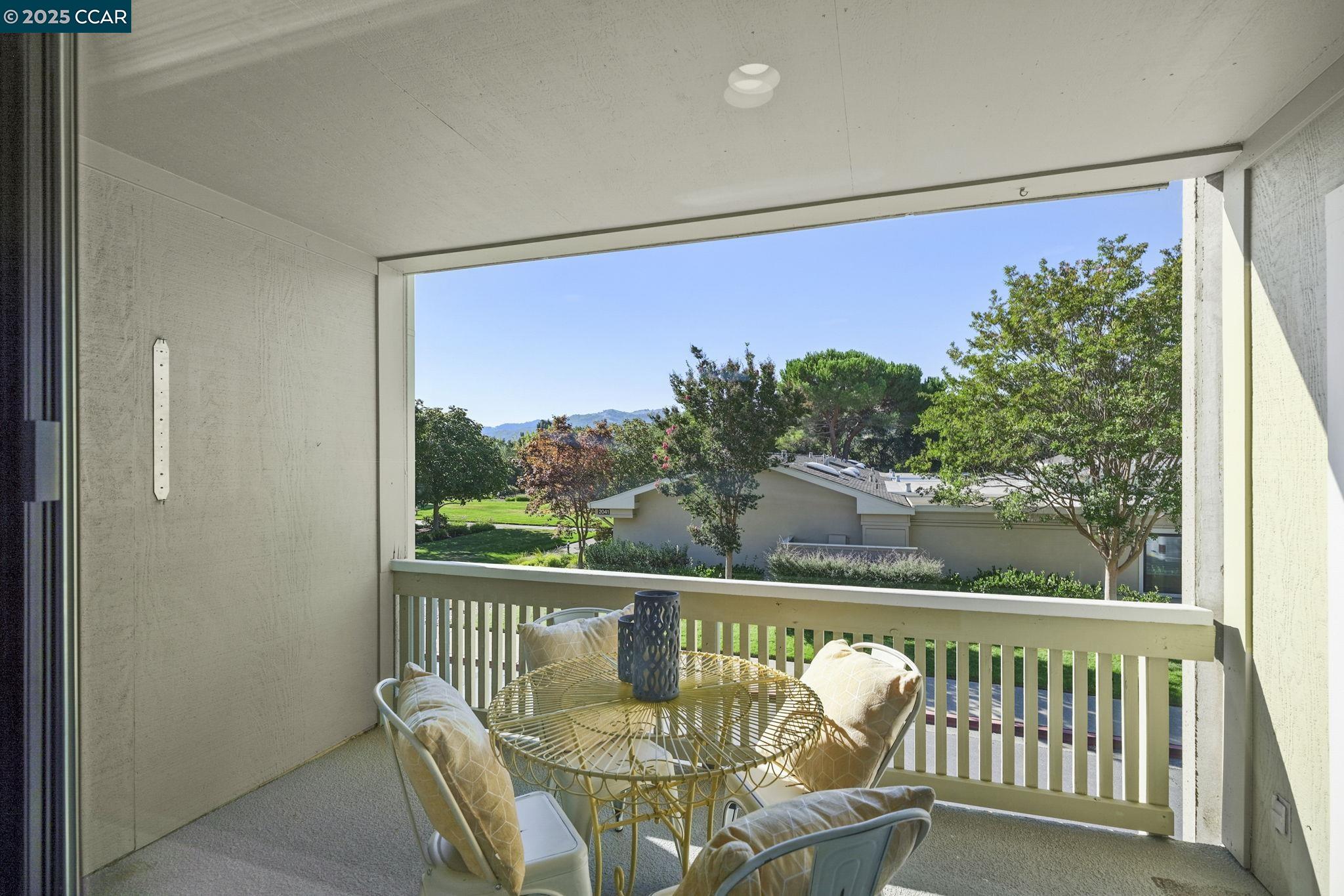 Detail Gallery Image 17 of 46 For 2133 Golden Rain Rd #12,  Walnut Creek,  CA 94595 - 2 Beds | 1/1 Baths