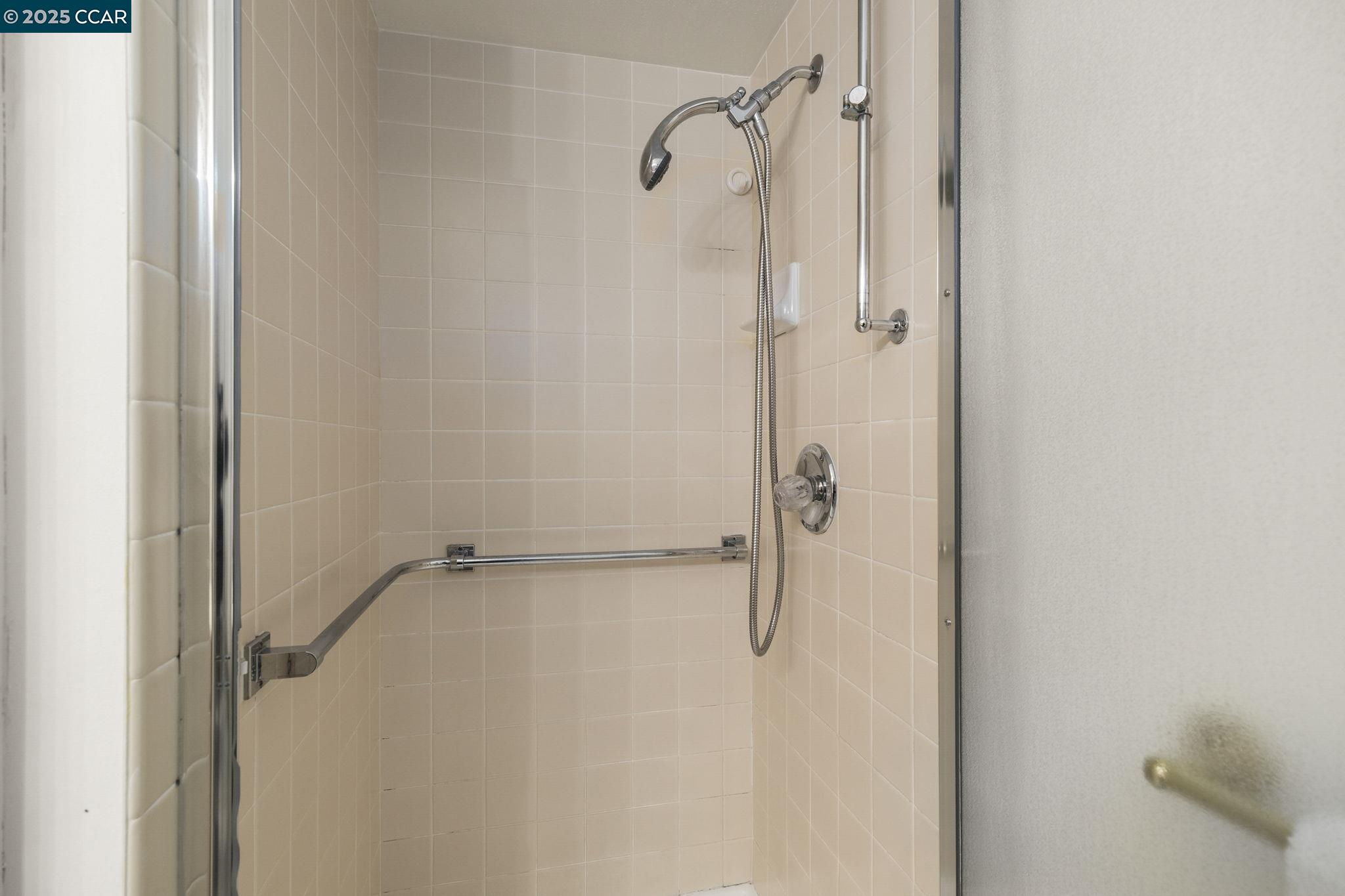 Detail Gallery Image 27 of 46 For 2133 Golden Rain Rd #12,  Walnut Creek,  CA 94595 - 2 Beds | 1/1 Baths