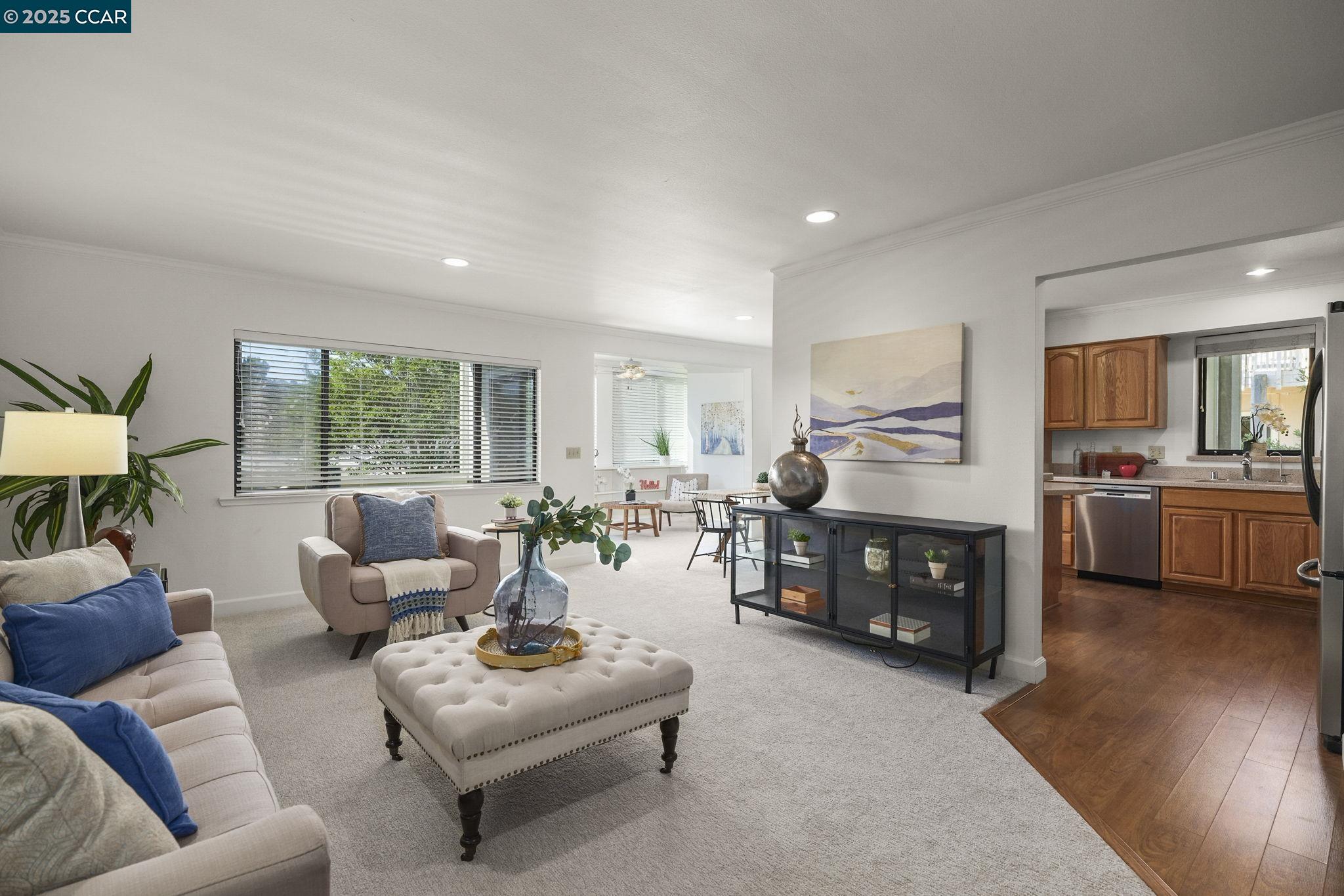 Detail Gallery Image 8 of 46 For 2133 Golden Rain Rd #12,  Walnut Creek,  CA 94595 - 2 Beds | 1/1 Baths
