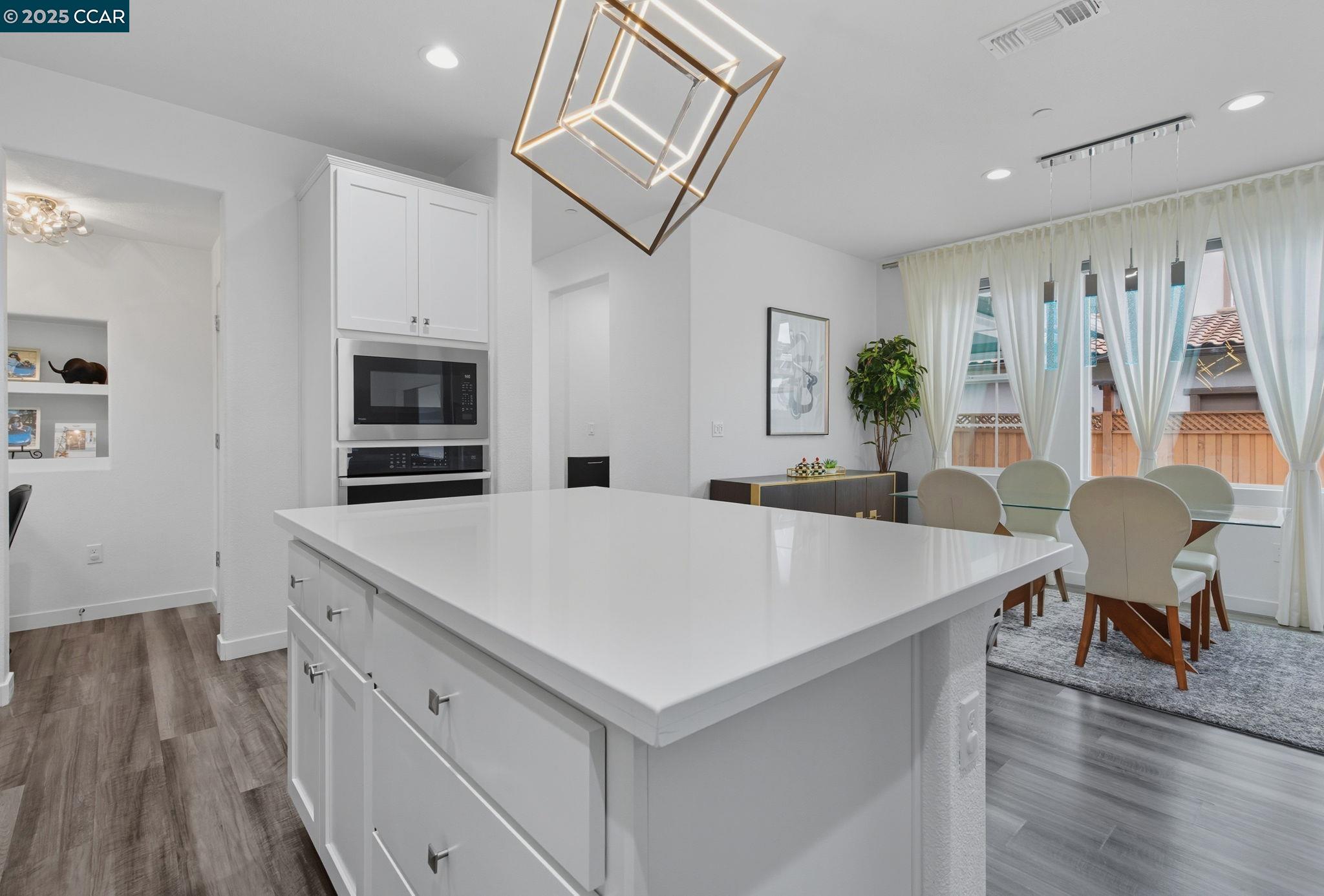 Detail Gallery Image 16 of 56 For 320 E Angelina Ave, Mountain House,  CA 95391 - 3 Beds | 2/1 Baths