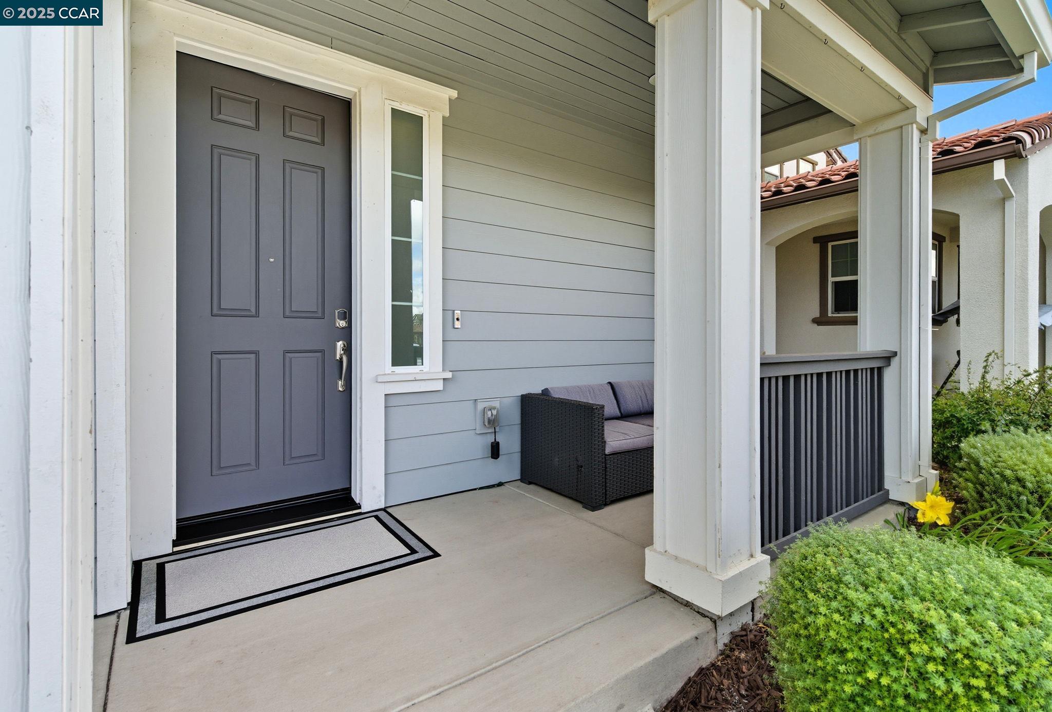 Detail Gallery Image 5 of 56 For 320 E Angelina Ave, Mountain House,  CA 95391 - 3 Beds | 2/1 Baths