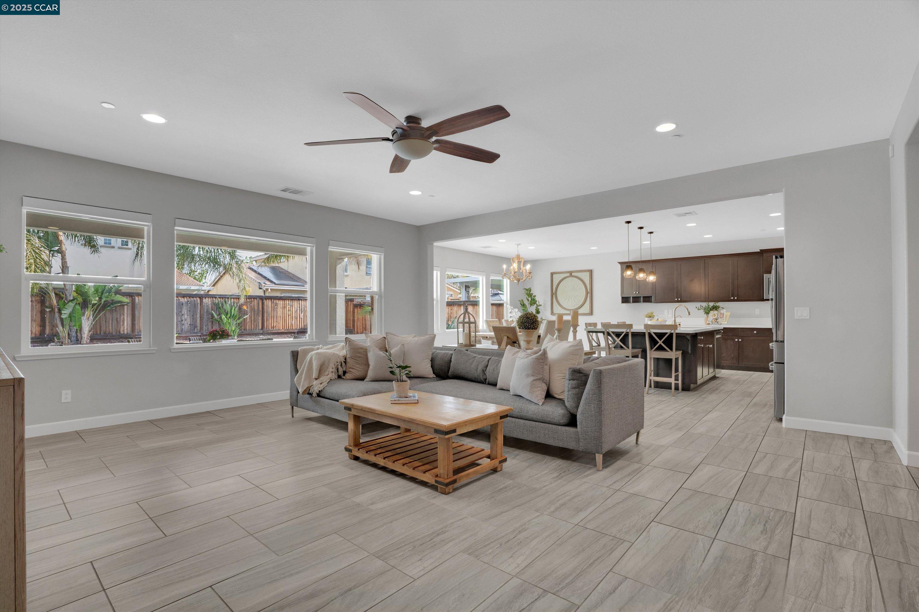 Detail Gallery Image 8 of 48 For 741 Jennifer St, Brentwood,  CA 94513 - 4 Beds | 2/1 Baths