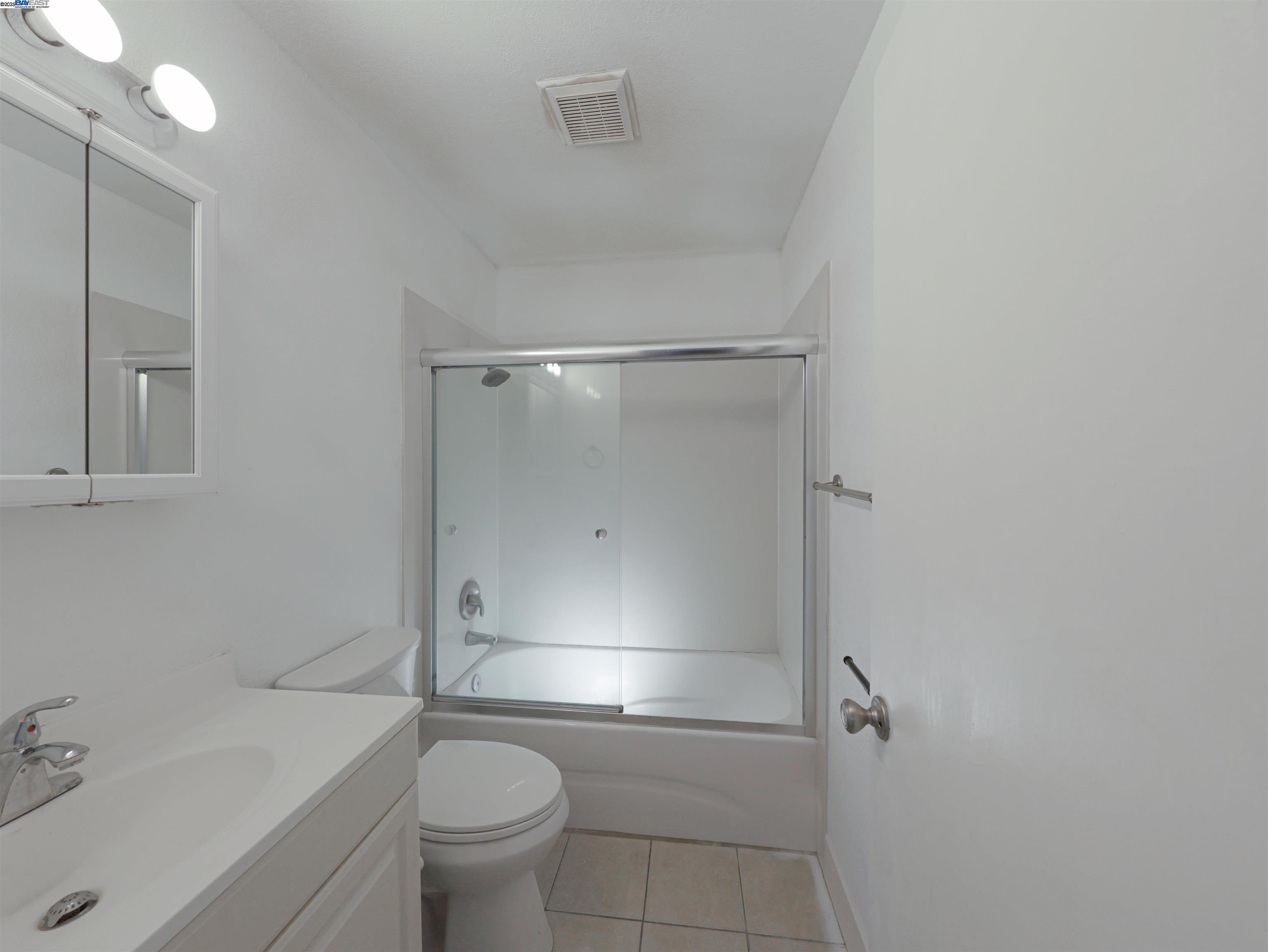Photo #12: 41111282 Listing: Photo #12