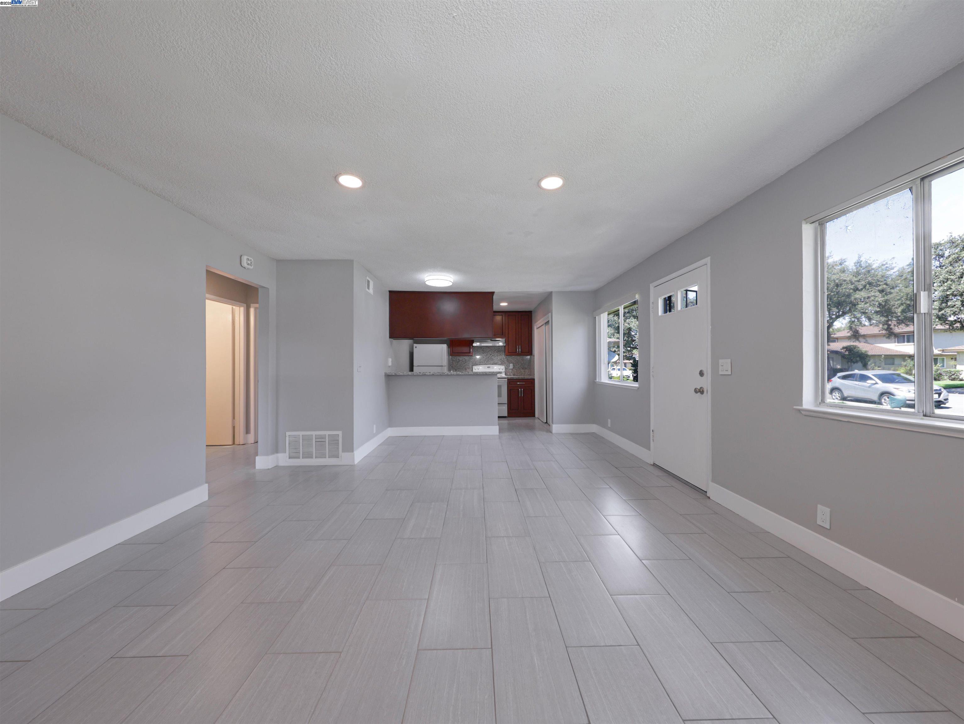 Photo #3: 41111282 Listing 