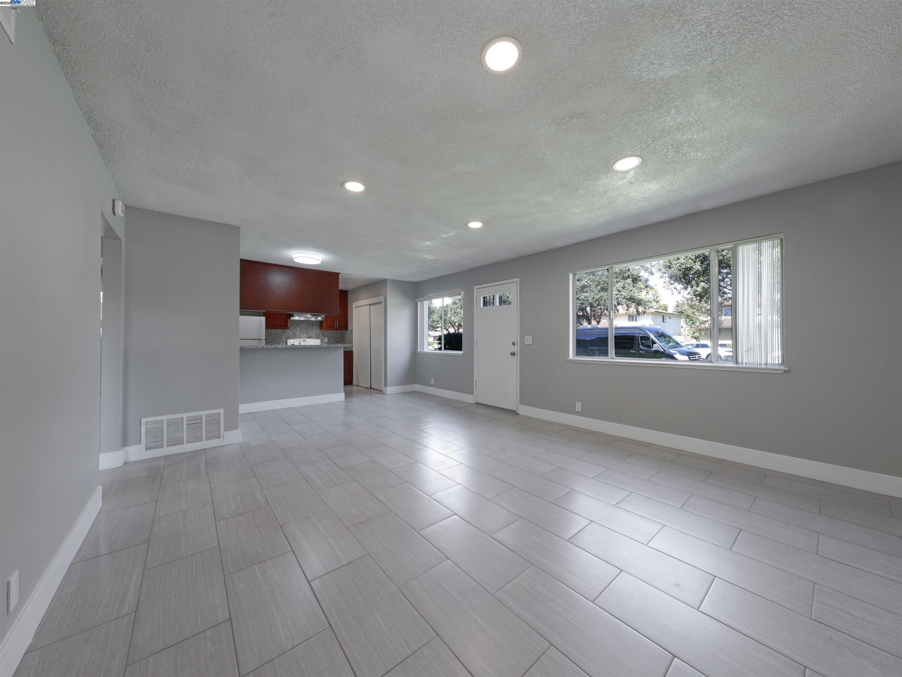 Photo #6: 41111282 Listing 