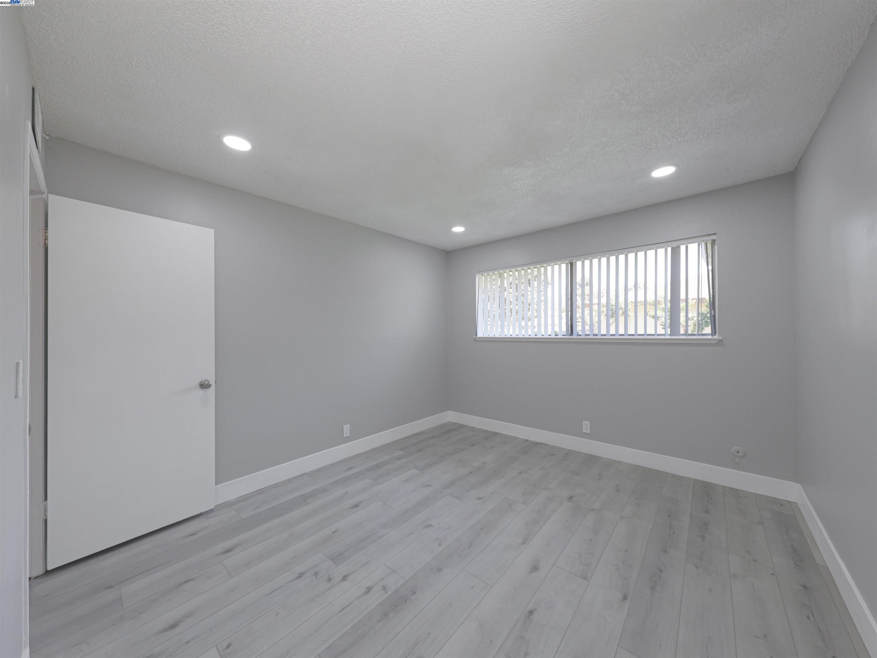 Photo #8: 41111282 Listing: Photo #8