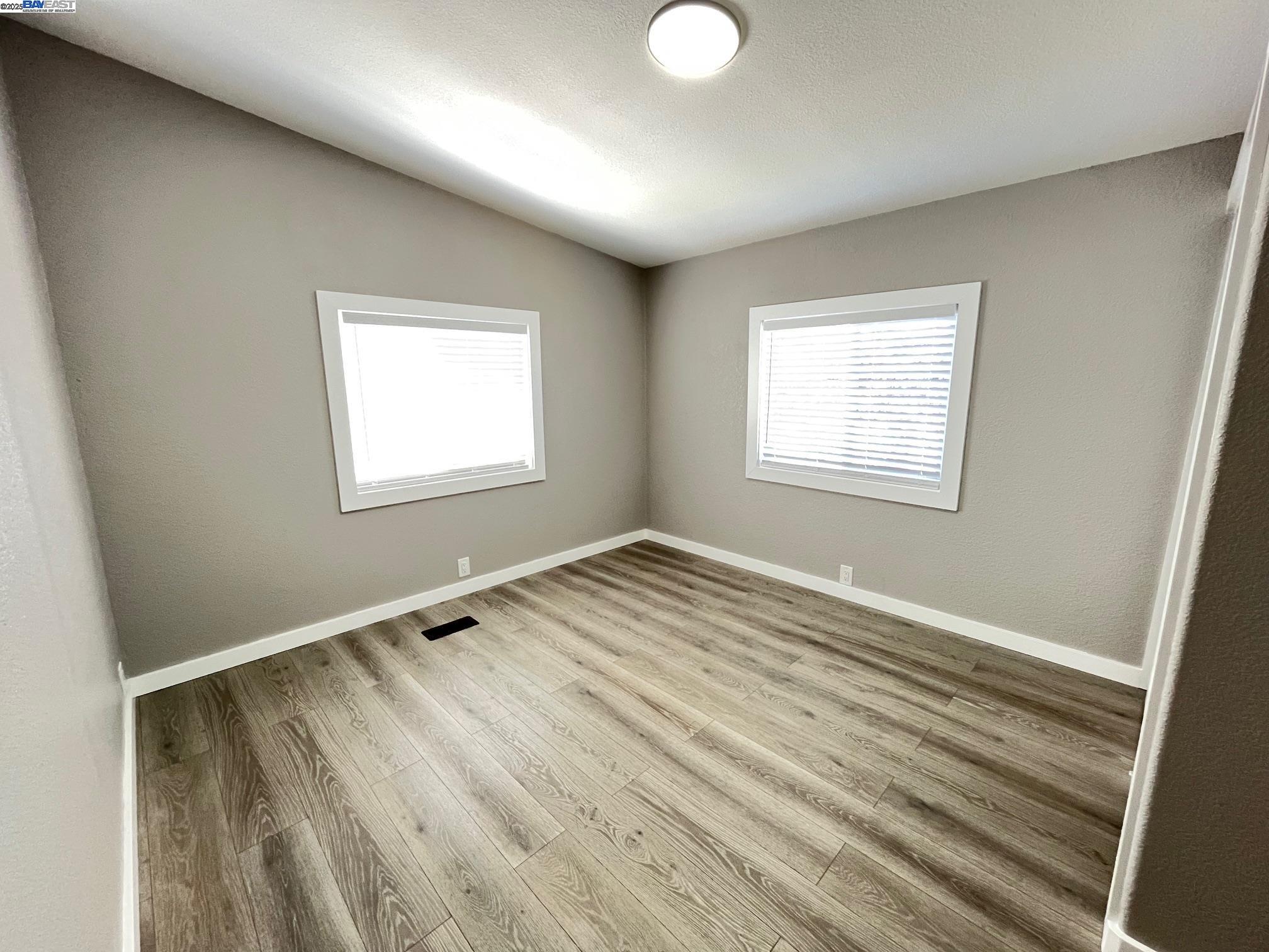 Detail Gallery Image 20 of 25 For 2187 Bourbon  Dr., Hayward,  CA 94545 - 3 Beds | 2 Baths