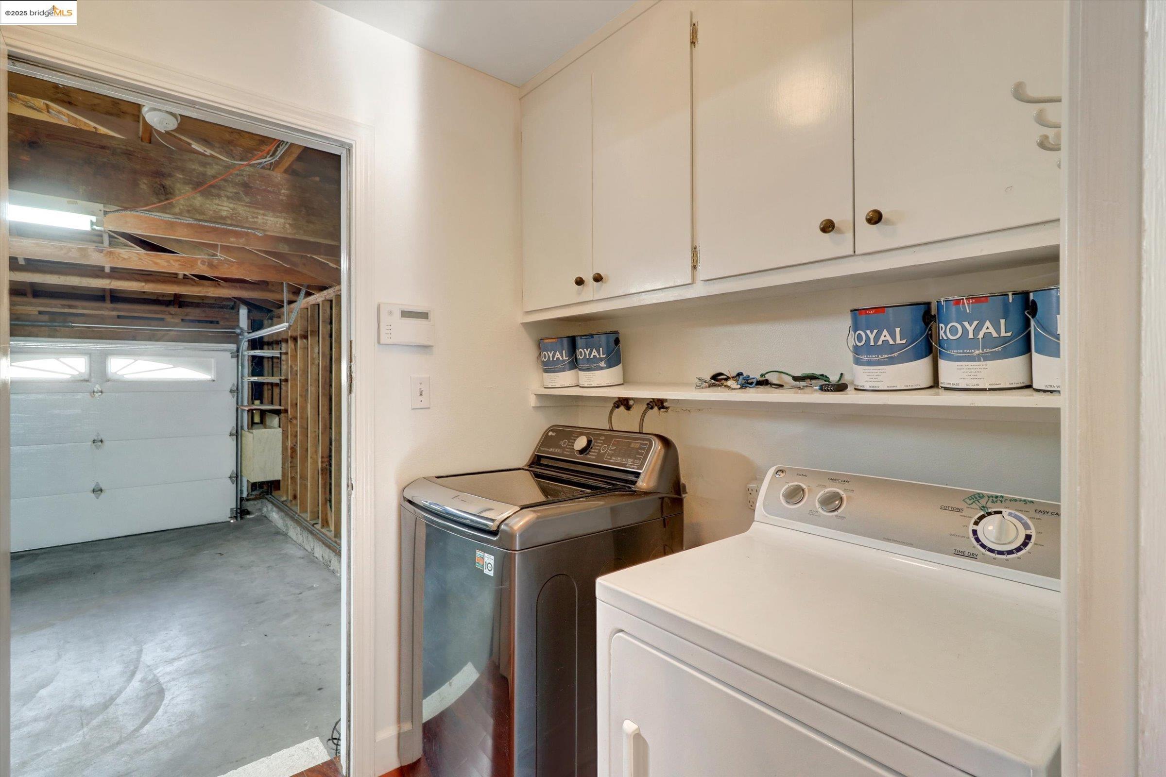 Detail Gallery Image 51 of 58 For 8153 Surrey Ln, Oakland,  CA 94605 - 4 Beds | 2/1 Baths