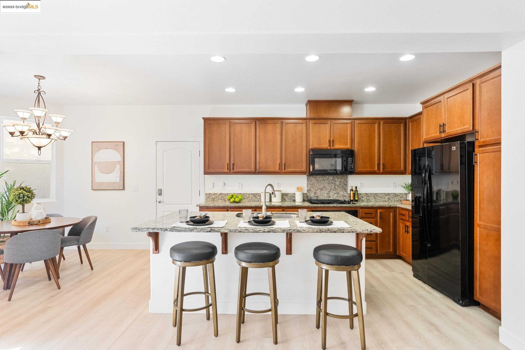 Detail Gallery Image 14 of 46 For 2564 Anchorage Pl, Hayward,  CA 94545 - 4 Beds | 3 Baths