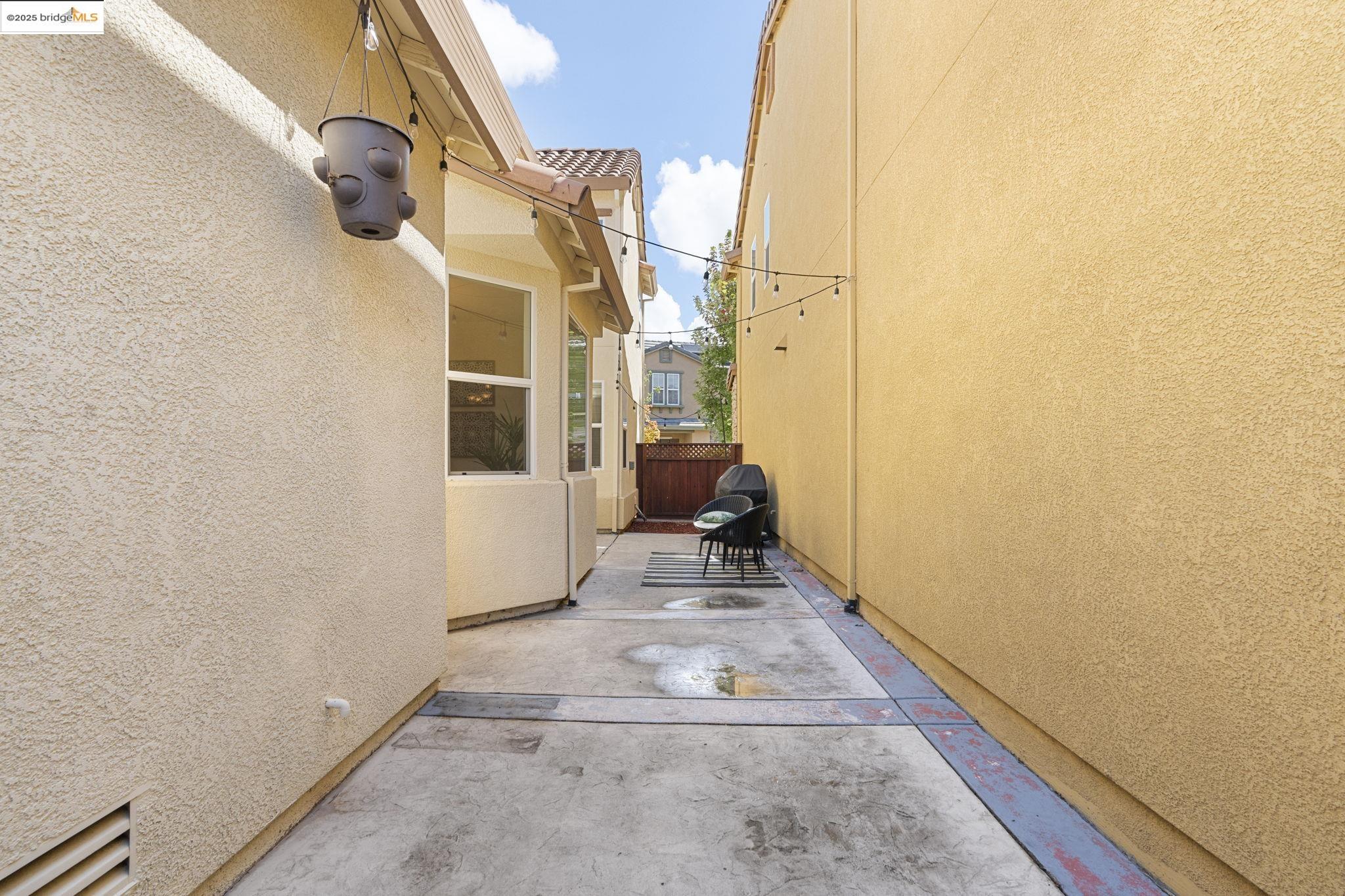 Detail Gallery Image 38 of 46 For 2564 Anchorage Pl, Hayward,  CA 94545 - 4 Beds | 3 Baths