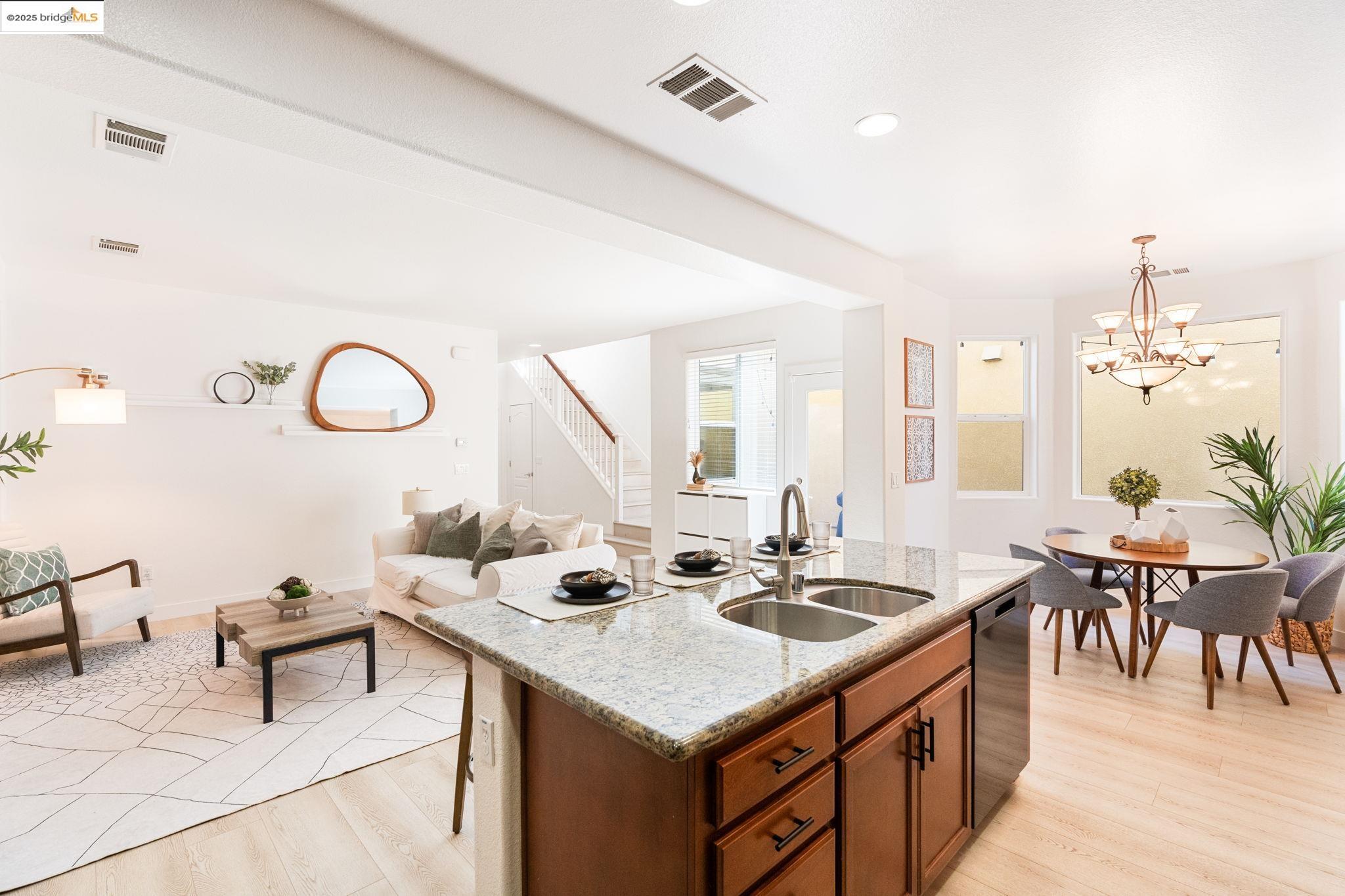 Detail Gallery Image 7 of 46 For 2564 Anchorage Pl, Hayward,  CA 94545 - 4 Beds | 3 Baths