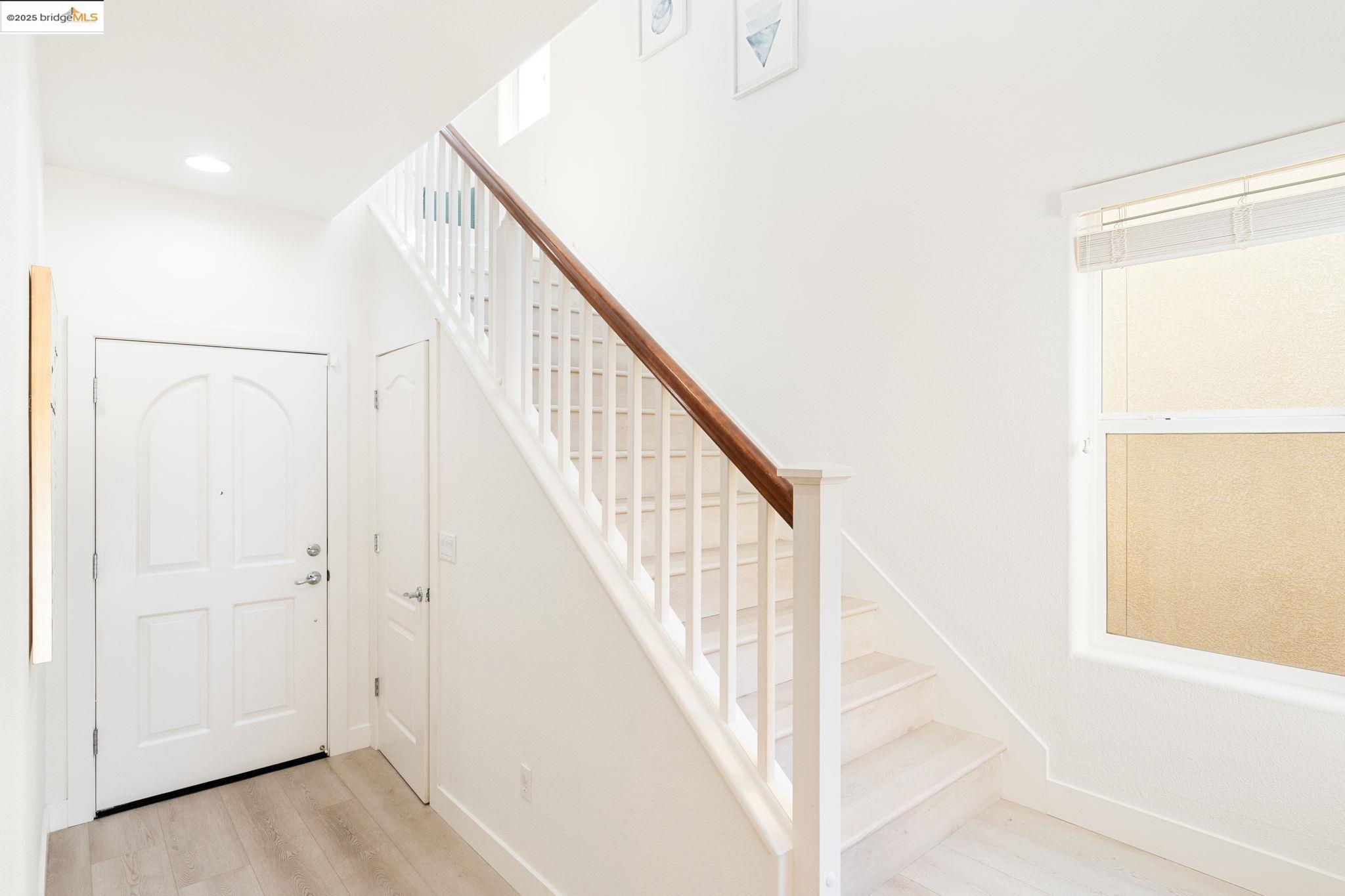 Detail Gallery Image 10 of 46 For 2564 Anchorage Pl, Hayward,  CA 94545 - 4 Beds | 3 Baths