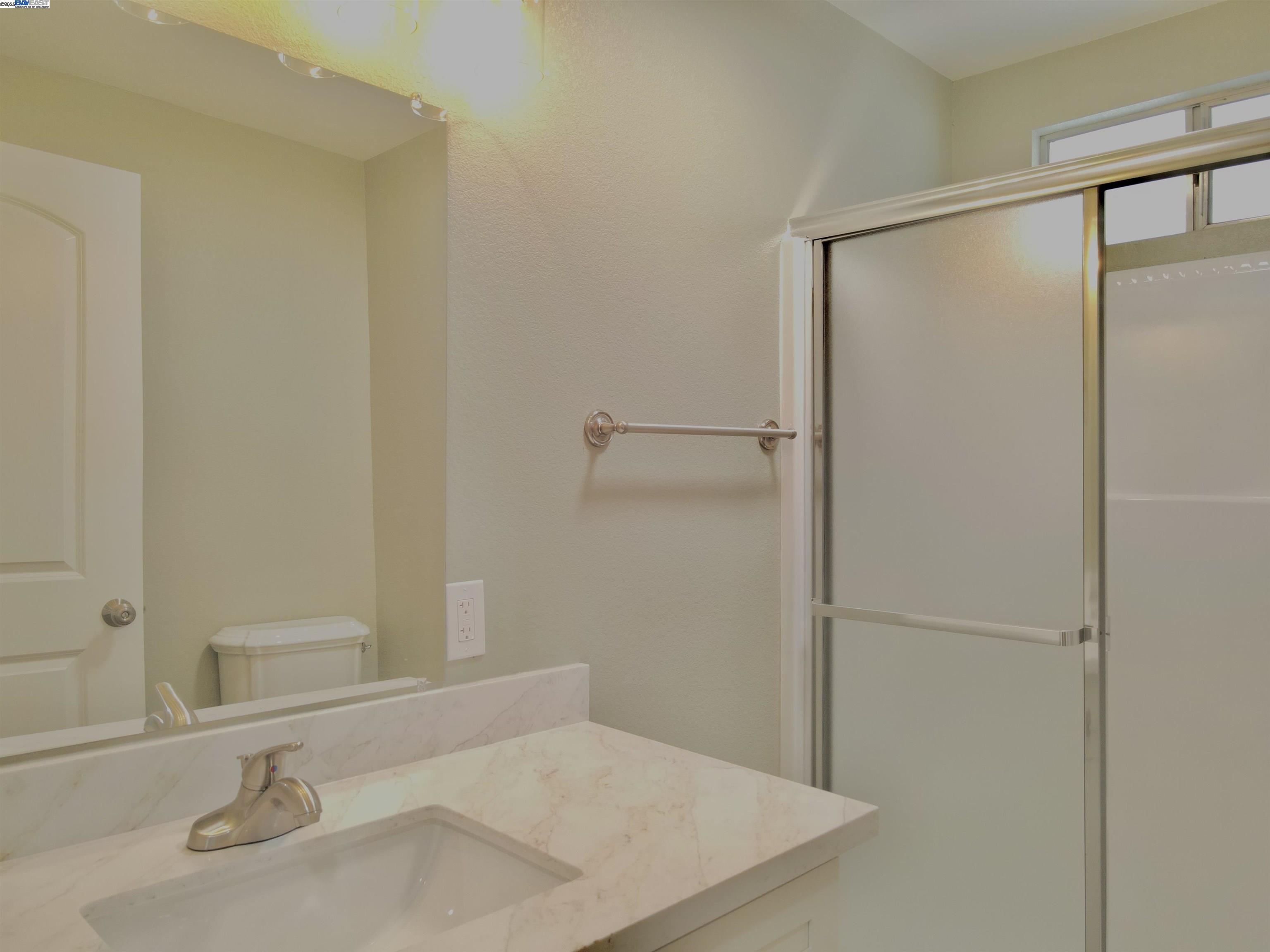 Detail Gallery Image 13 of 20 For 4923 Gardendell Rd, Sacramento,  CA 95834 - 2 Beds | 2 Baths