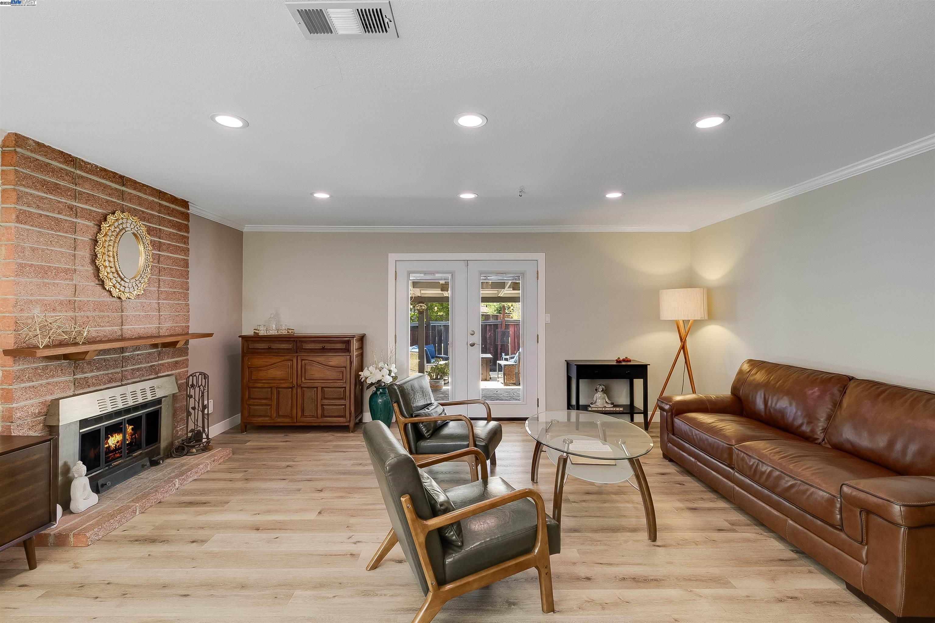 Detail Gallery Image 6 of 38 For 3454 Halifax Way, Concord,  CA 94520 - 4 Beds | 2 Baths