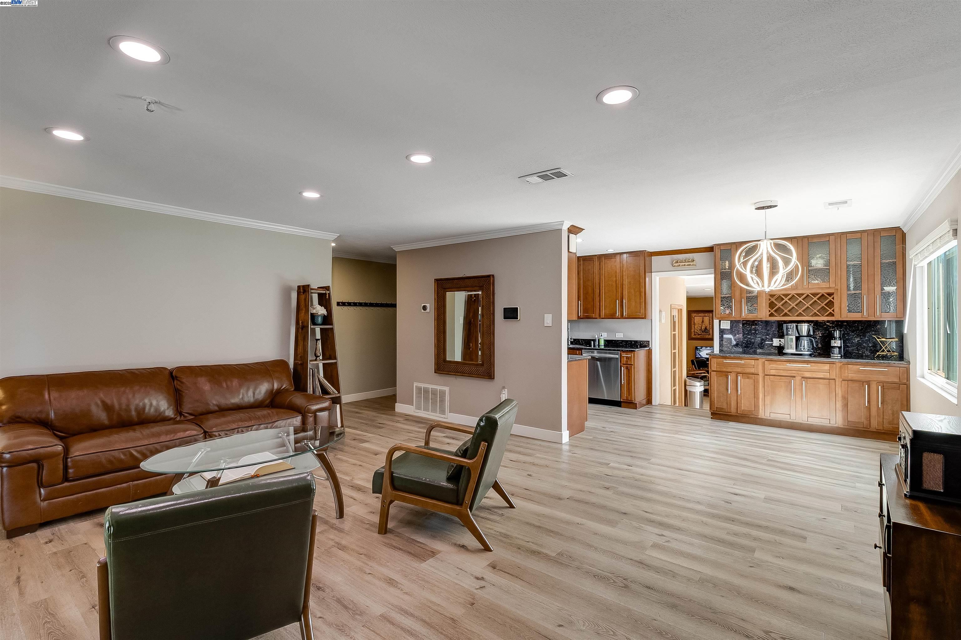 Detail Gallery Image 7 of 38 For 3454 Halifax Way, Concord,  CA 94520 - 4 Beds | 2 Baths