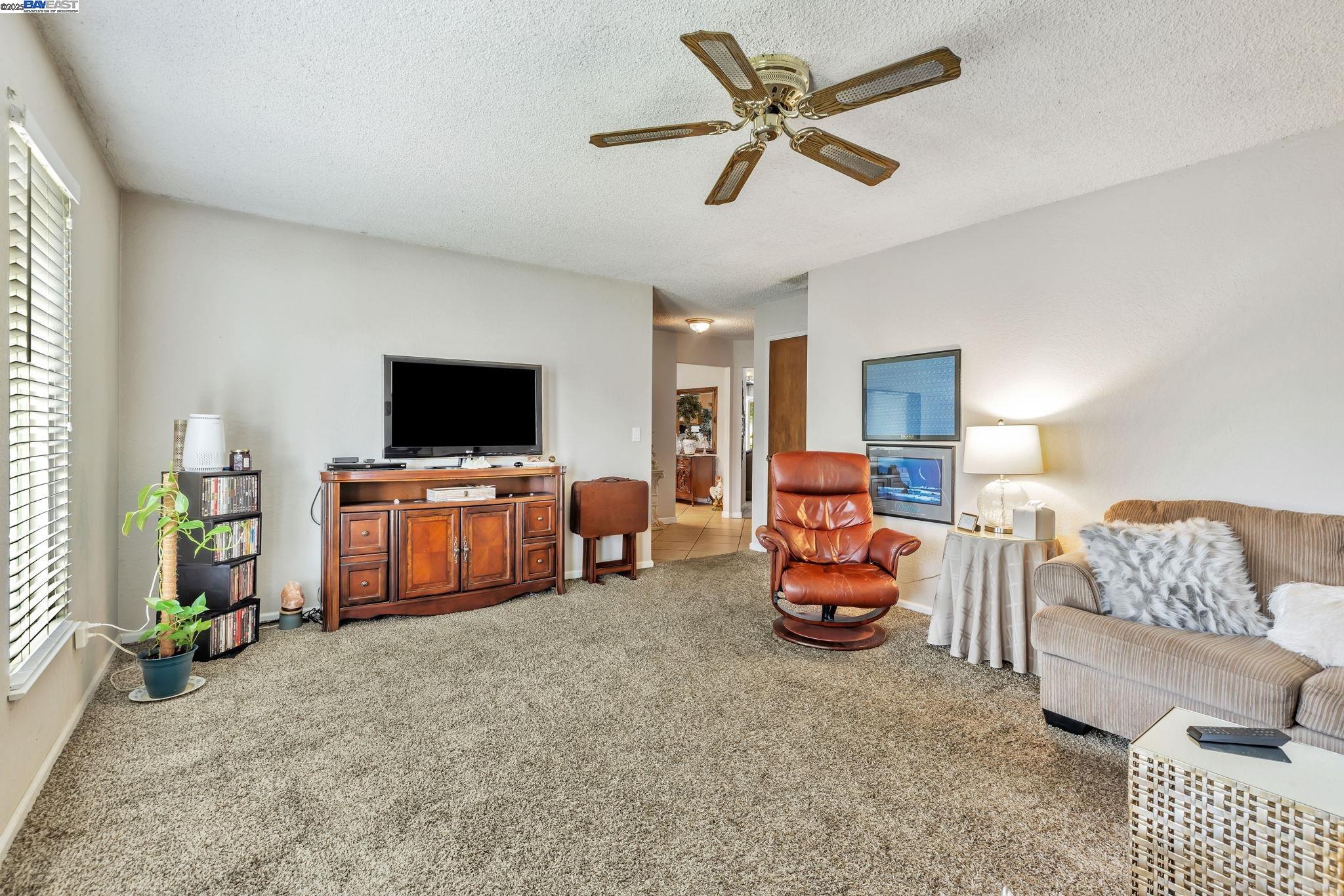 Detail Gallery Image 14 of 26 For 25999 Carbona Ct, Tracy,  CA 95377 - 4 Beds | 2 Baths