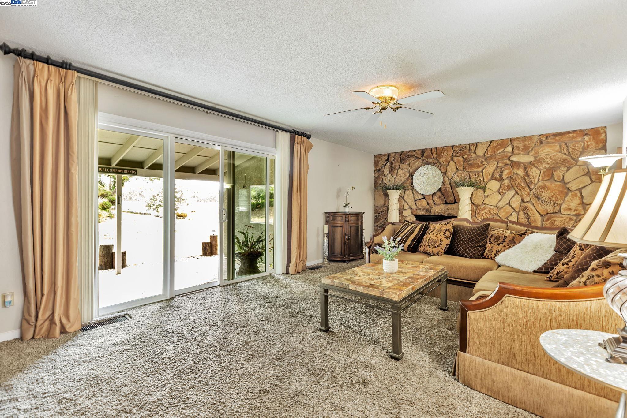 Detail Gallery Image 6 of 26 For 25999 Carbona Ct, Tracy,  CA 95377 - 4 Beds | 2 Baths