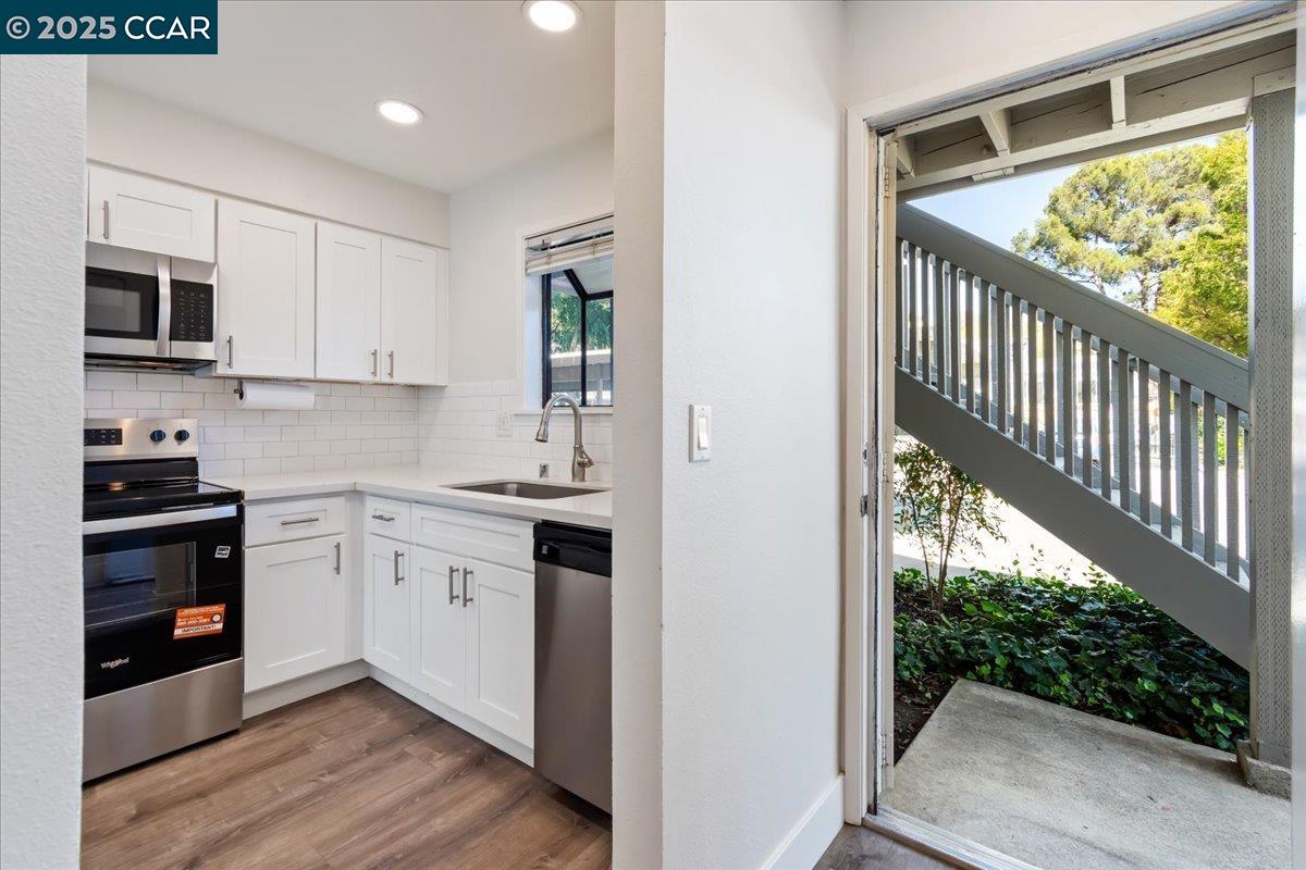 Detail Gallery Image 4 of 32 For 900 Southampton Rd #45,  Benicia,  CA 94510 - 2 Beds | 1 Baths
