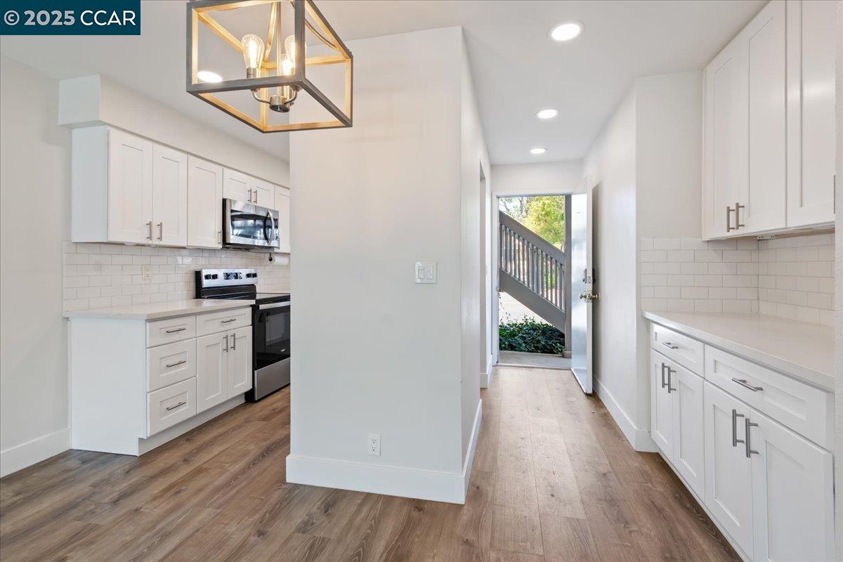 Detail Gallery Image 5 of 32 For 900 Southampton Rd #45,  Benicia,  CA 94510 - 2 Beds | 1 Baths