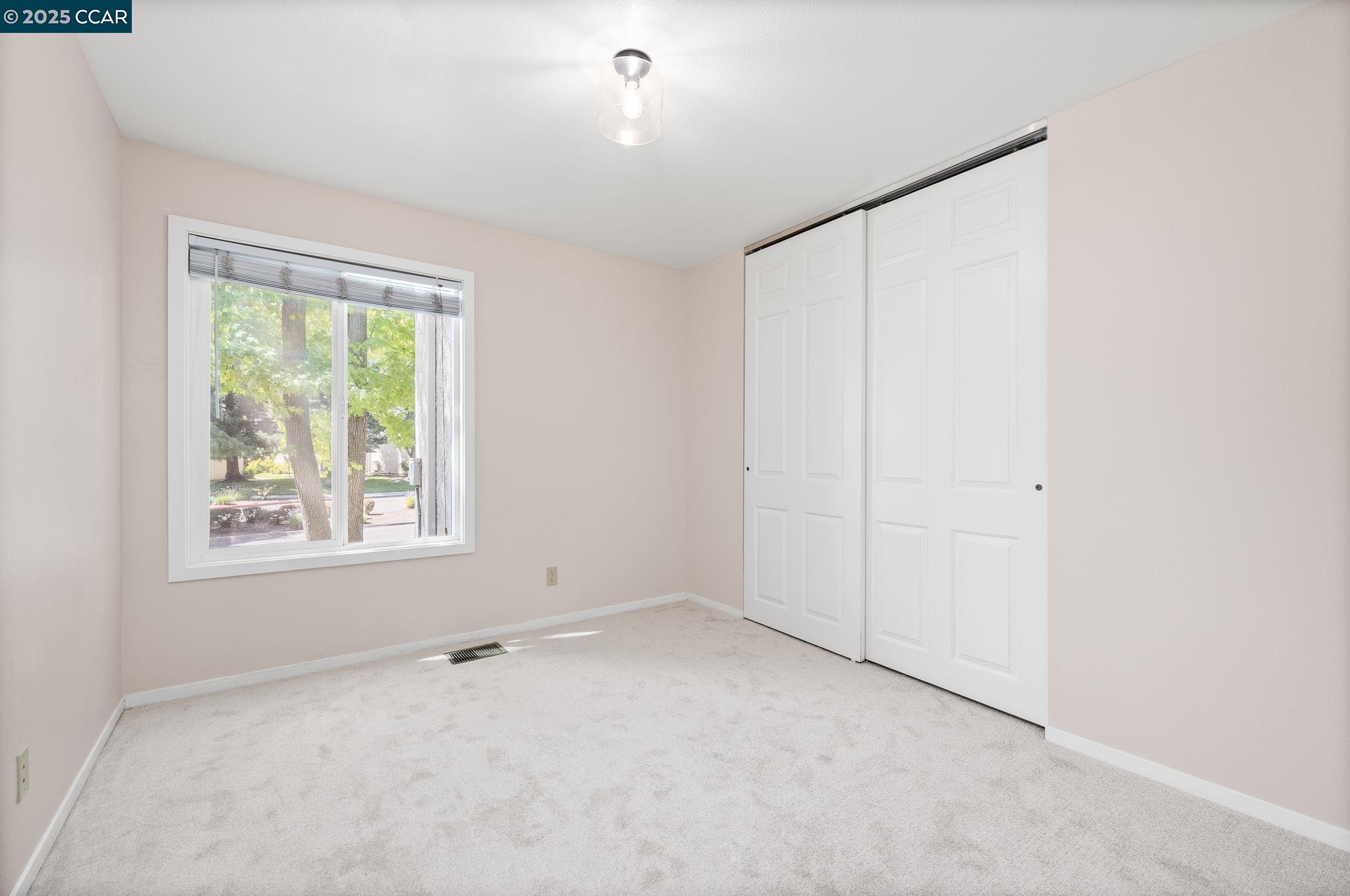 Photo #12: 41111296 Listing: Photo #12