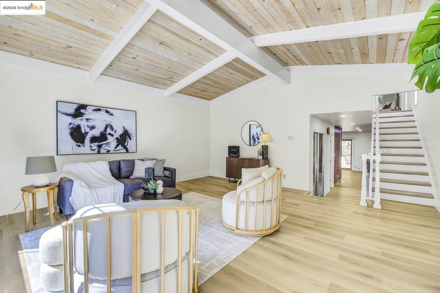 Detail Gallery Image 18 of 40 For 6635 Banning Dr, Oakland,  CA 94611 - 2 Beds | 1/1 Baths