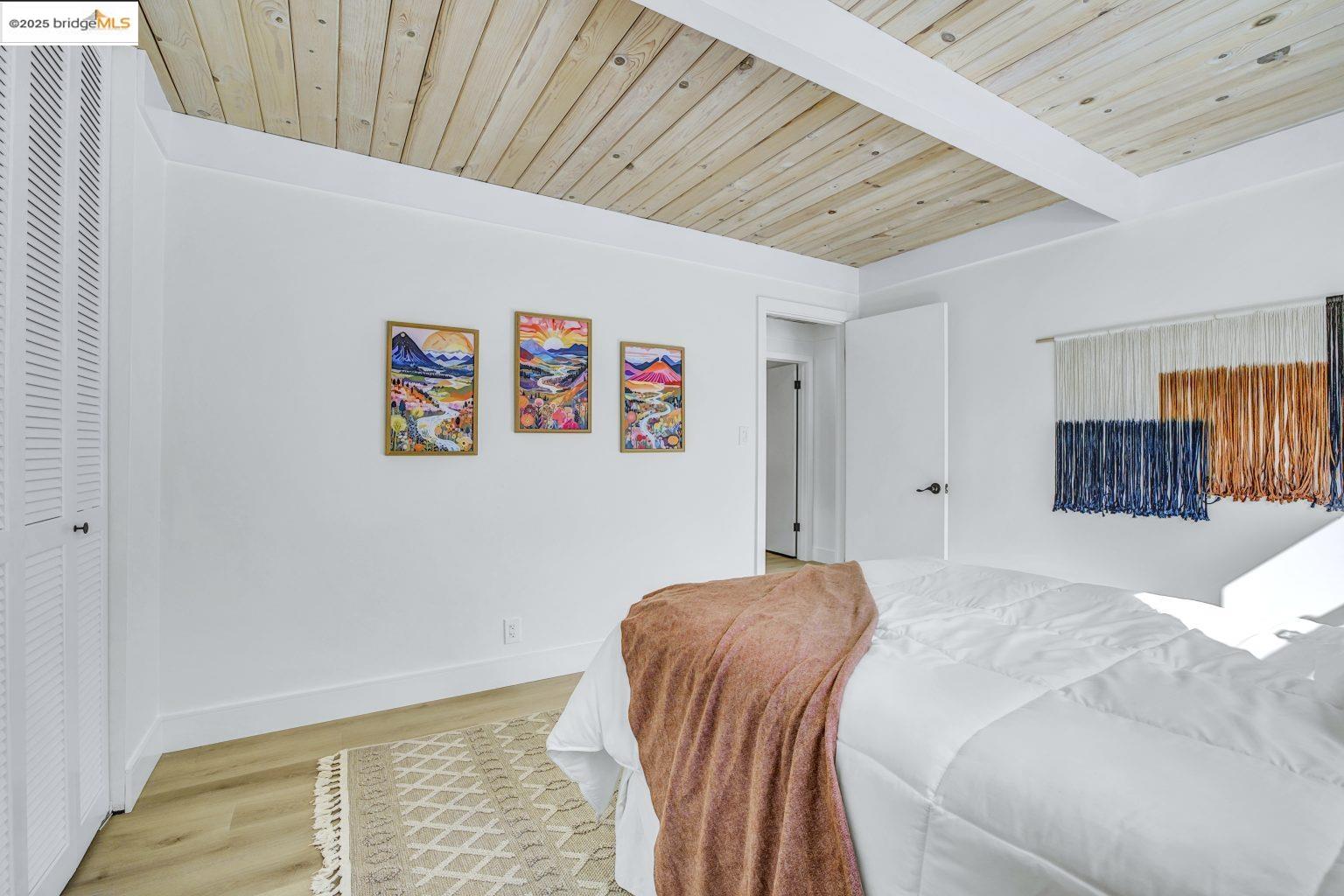 Detail Gallery Image 25 of 40 For 6635 Banning Dr, Oakland,  CA 94611 - 2 Beds | 1/1 Baths