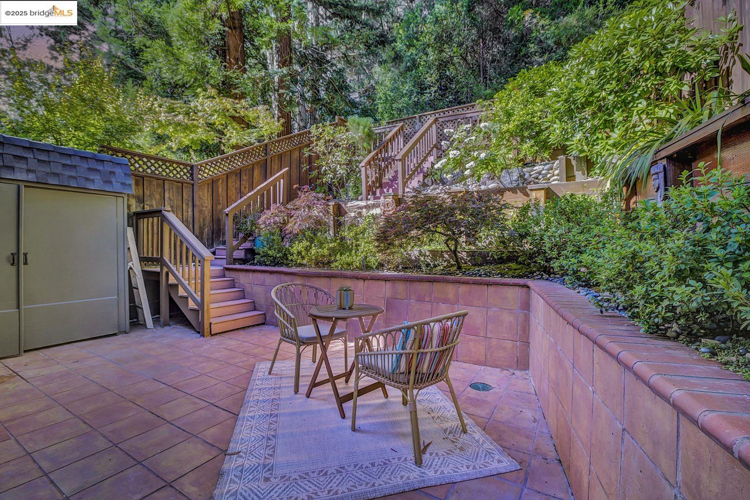 Detail Gallery Image 36 of 40 For 6635 Banning Dr, Oakland,  CA 94611 - 2 Beds | 1/1 Baths