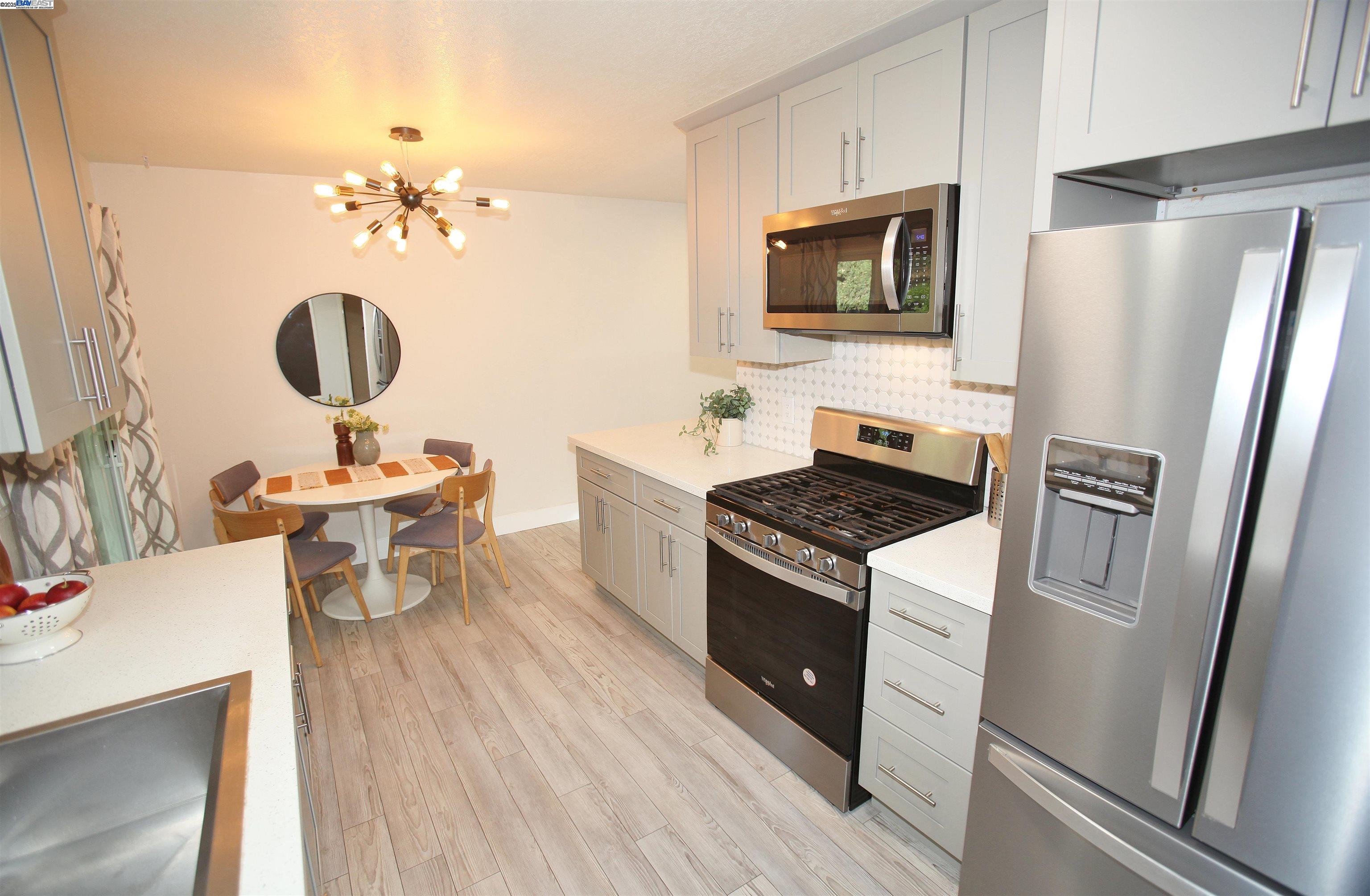 Photo #2: 41111302 Listing 