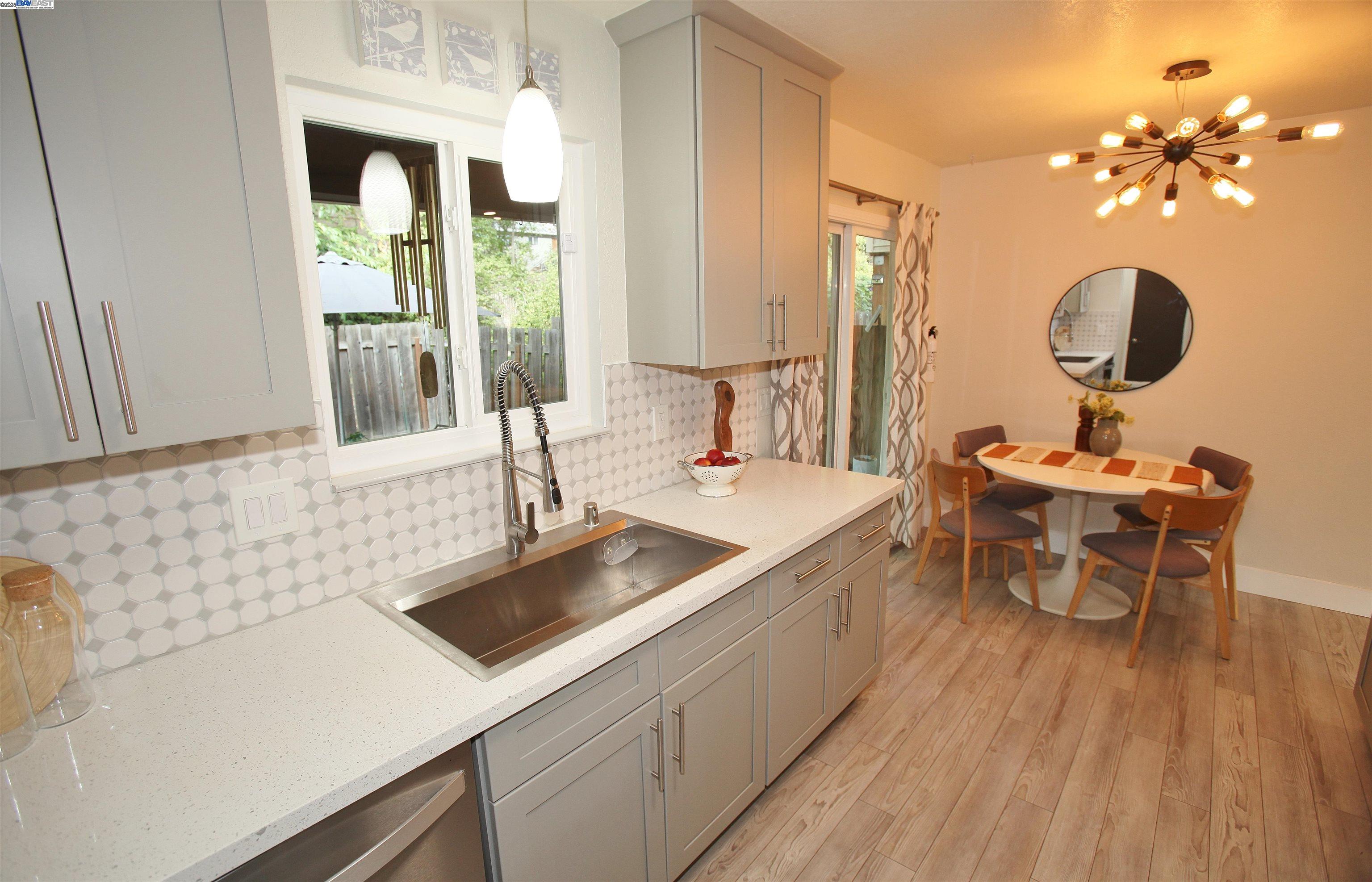 Photo #3: 41111302 Listing 