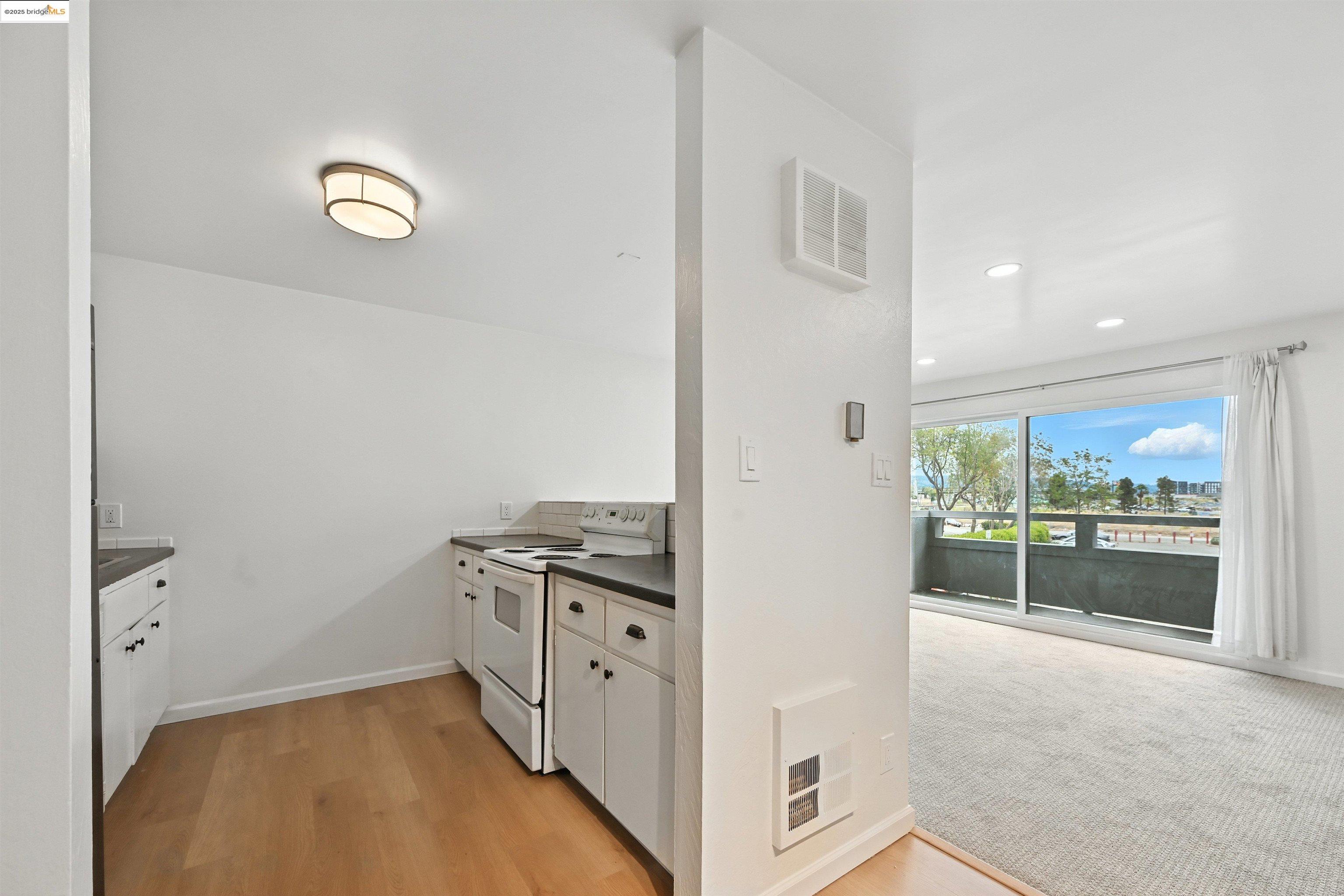 Photo #3: 41111305 Listing 