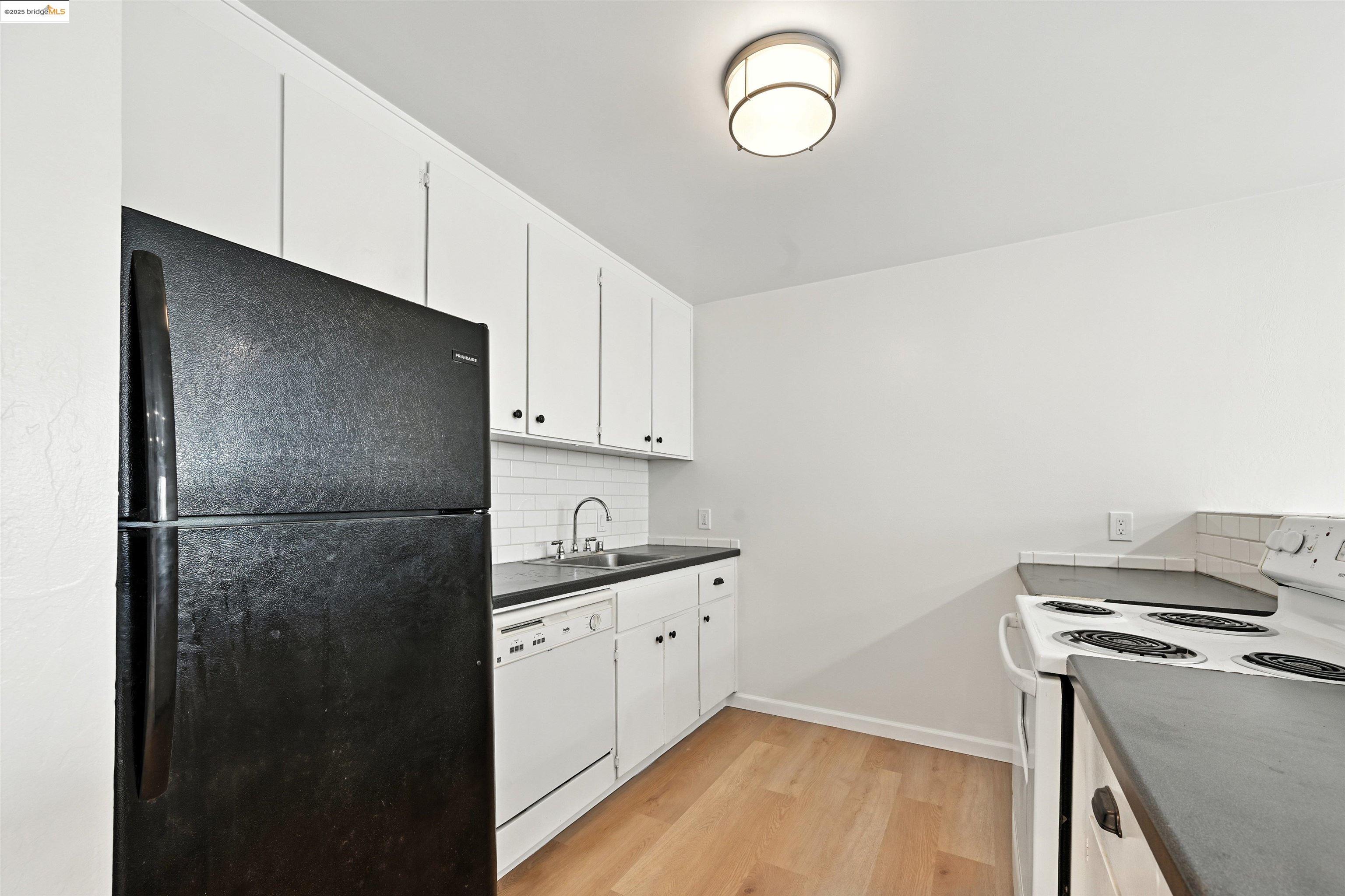 Photo #5: 41111305 Listing 