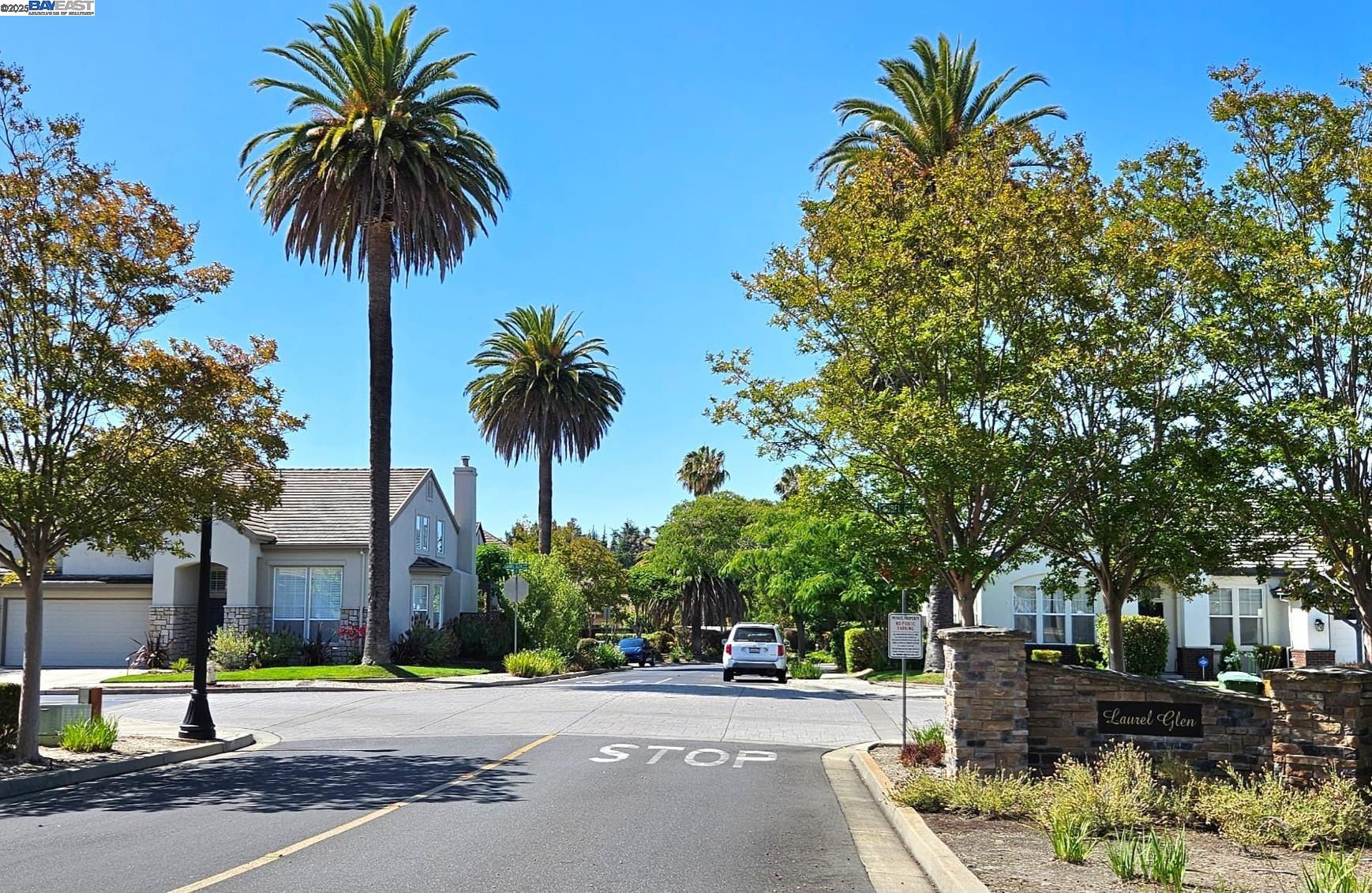 Detail Gallery Image 10 of 19 For 43401 Laurel Glen Cmn, Fremont,  CA 94539-3400 - 3 Beds | 2 Baths