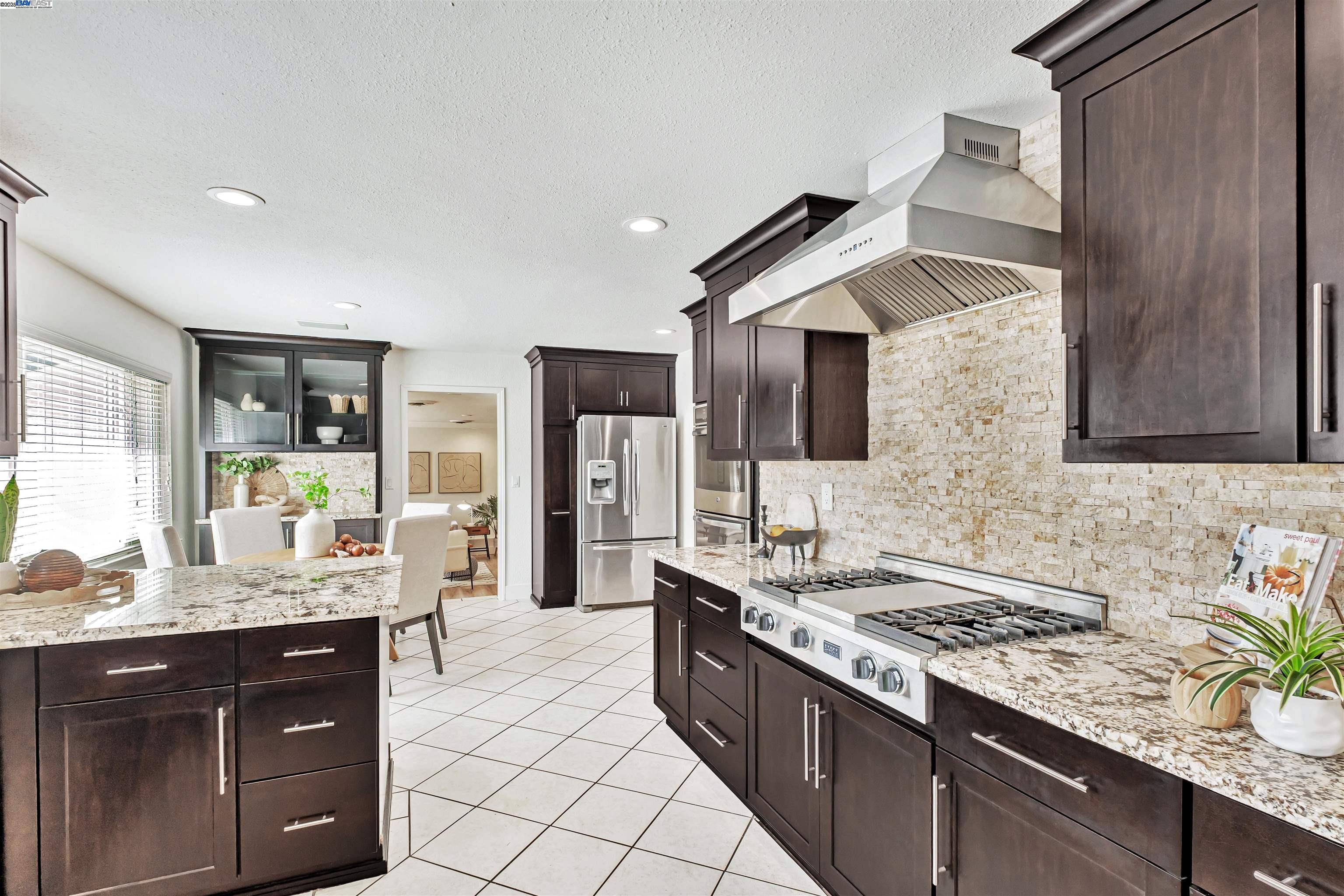 Detail Gallery Image 12 of 48 For 37880 Farwell Dr, Fremont,  CA 94536 - 4 Beds | 3 Baths